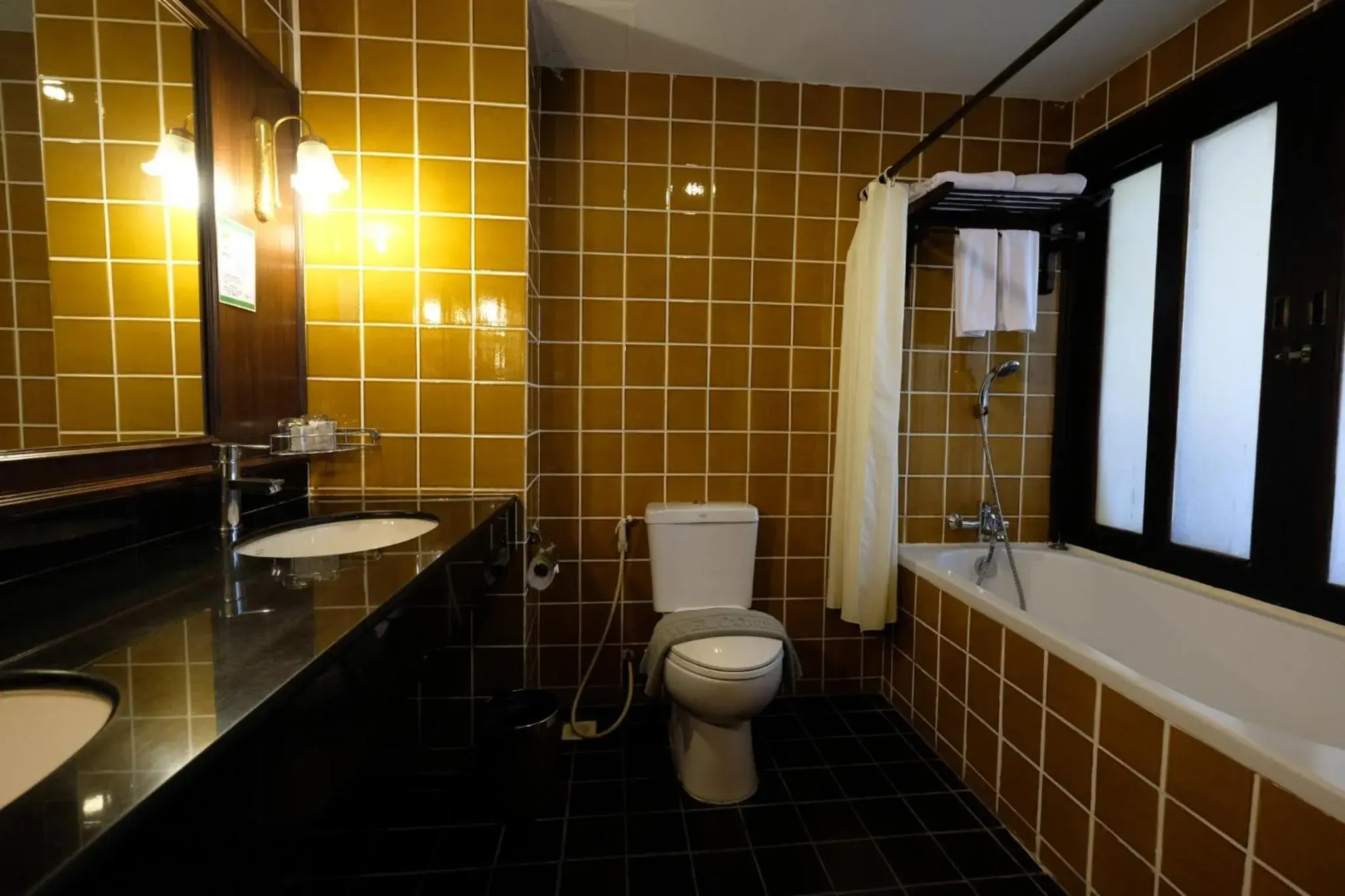 Hot Tub, Bathroom in Wongamat Privacy Residence, Pattaya