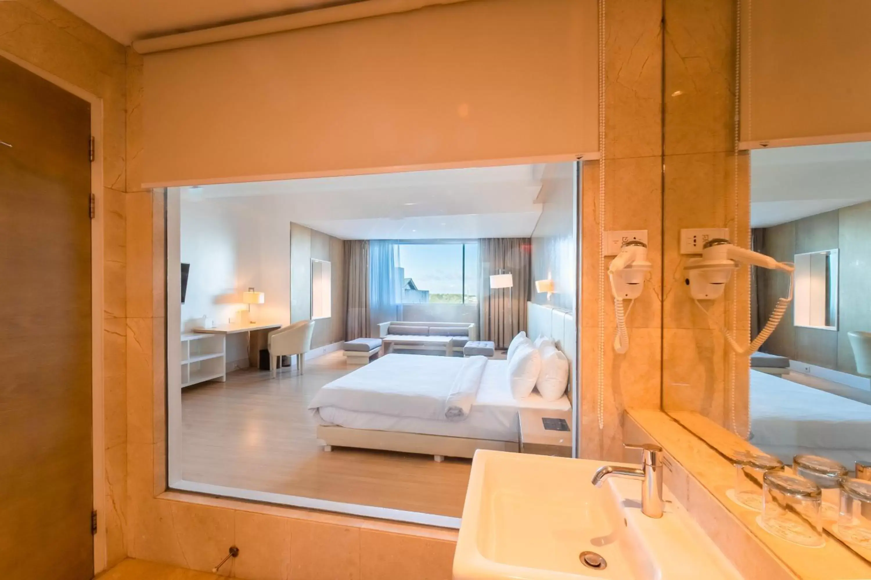 Bathroom, Bed in Grand Jatra Hotel Balikpapan