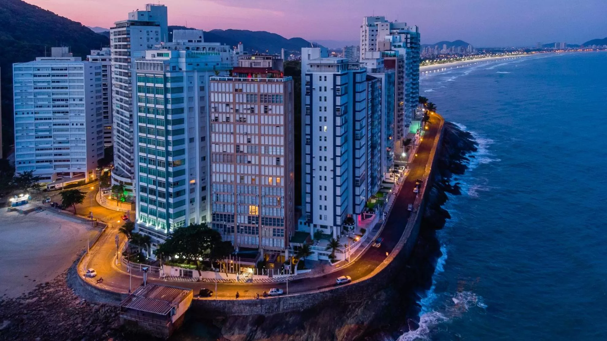 City view in Grand Hotel Guarujá - A sua Melhor Experiência Beira Mar na Praia!