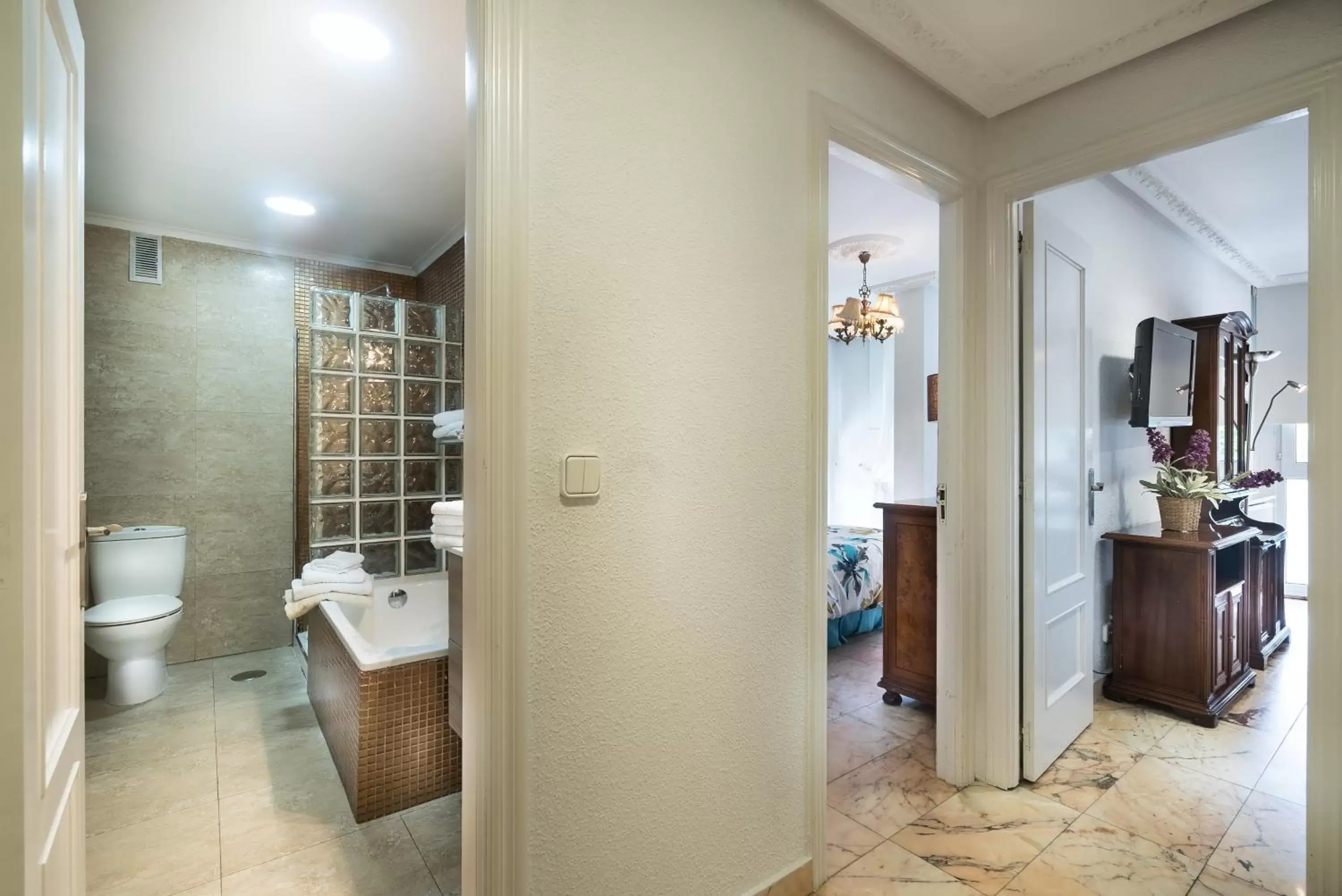 Photo of the whole room, Bathroom in Apartamentos Las Brisas