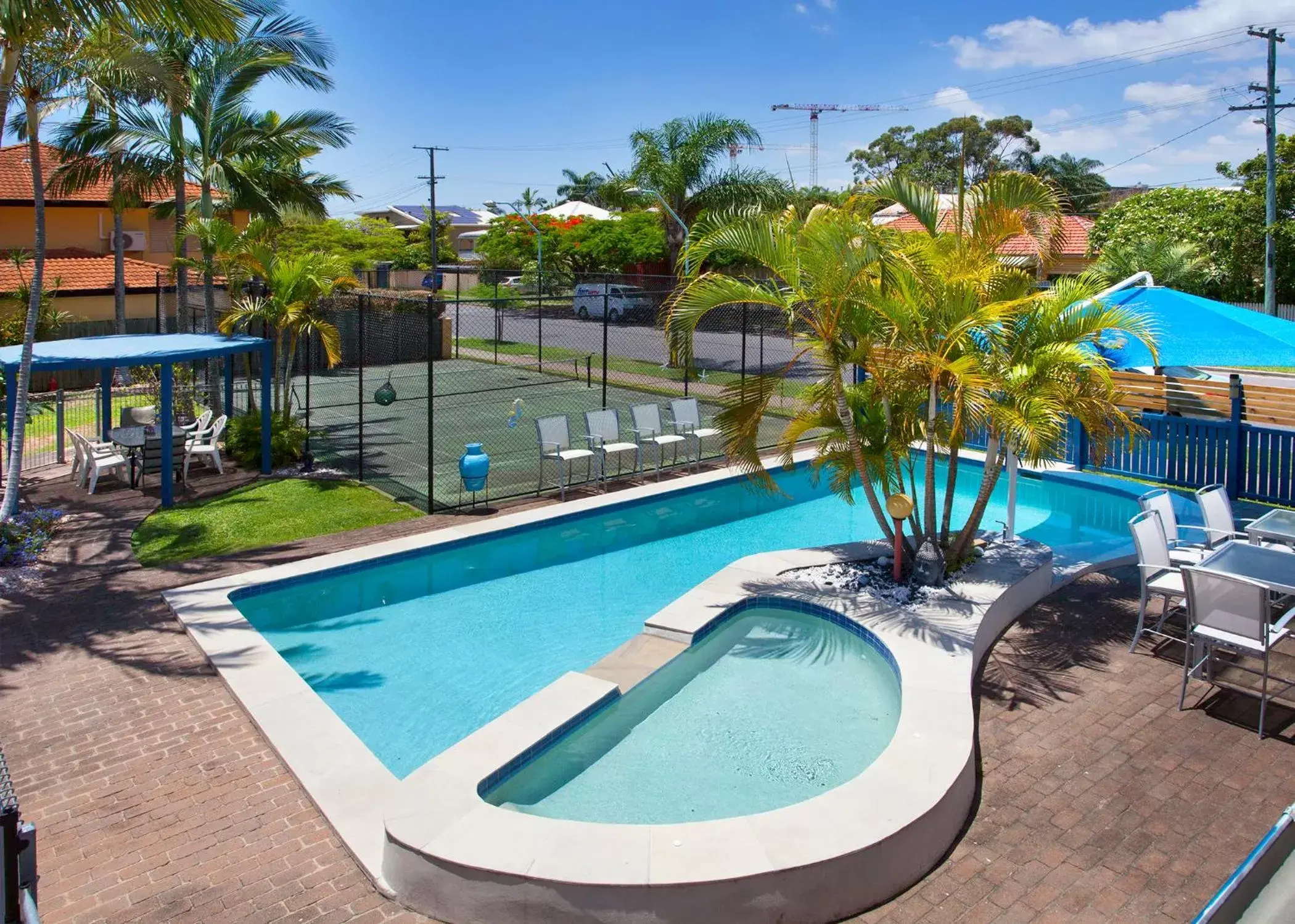 Swimming Pool in Raceways Motel