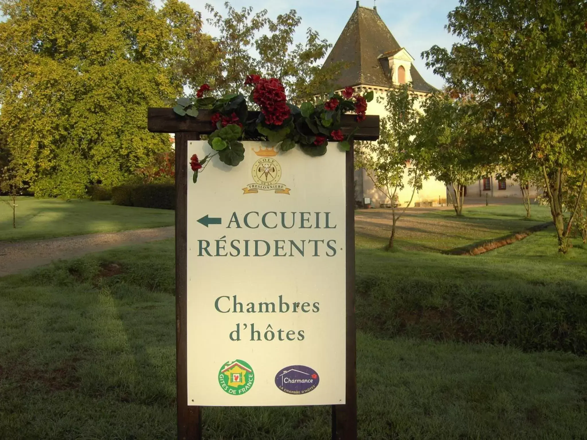 Logo/Certificate/Sign in Château du Golf de la Freslonnière