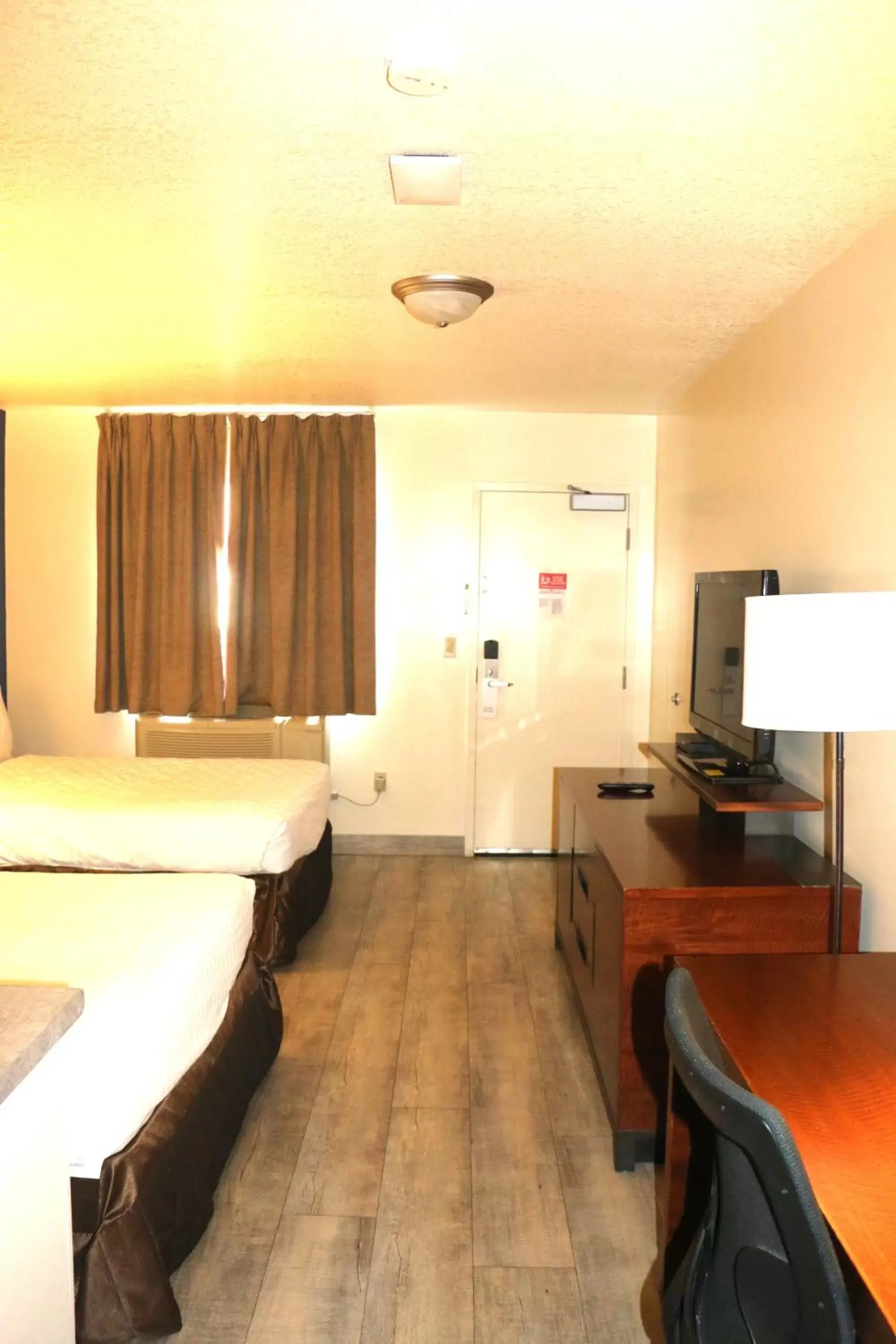 Photo of the whole room in Empire Inn & Suites