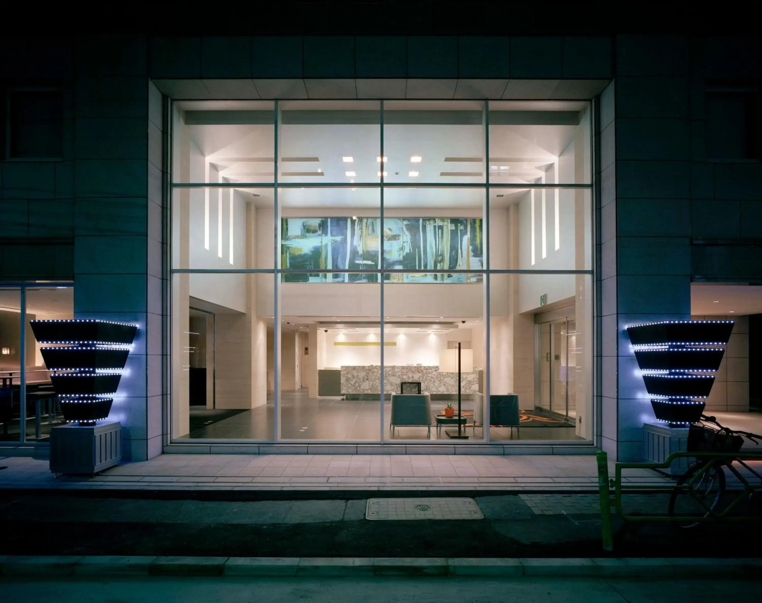 Facade/entrance in Hotel Villa Fontaine Tokyo-Hatchobori