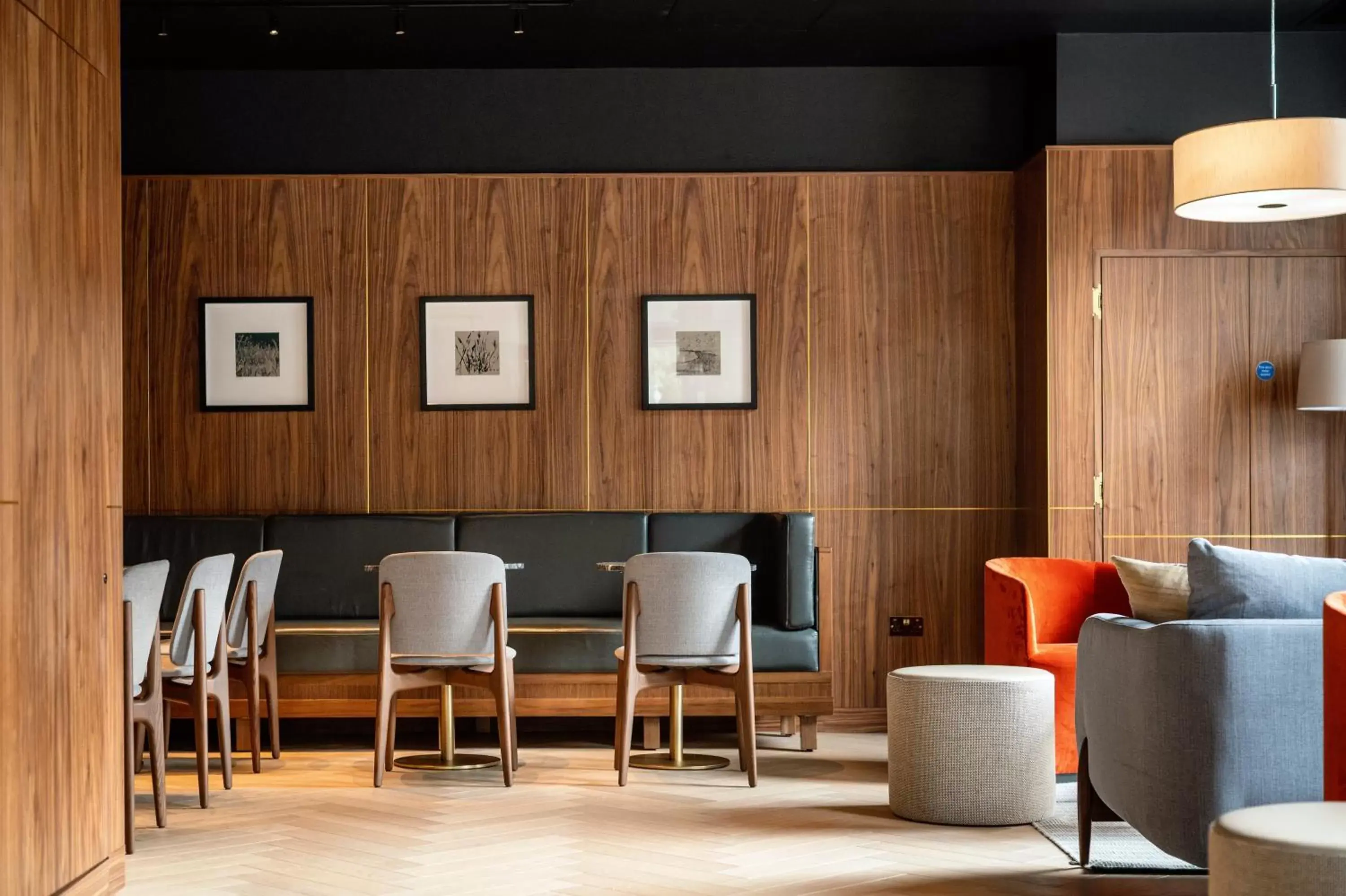 Lounge or bar in Wilde Aparthotels by Staycity London Aldgate Tower Bridge