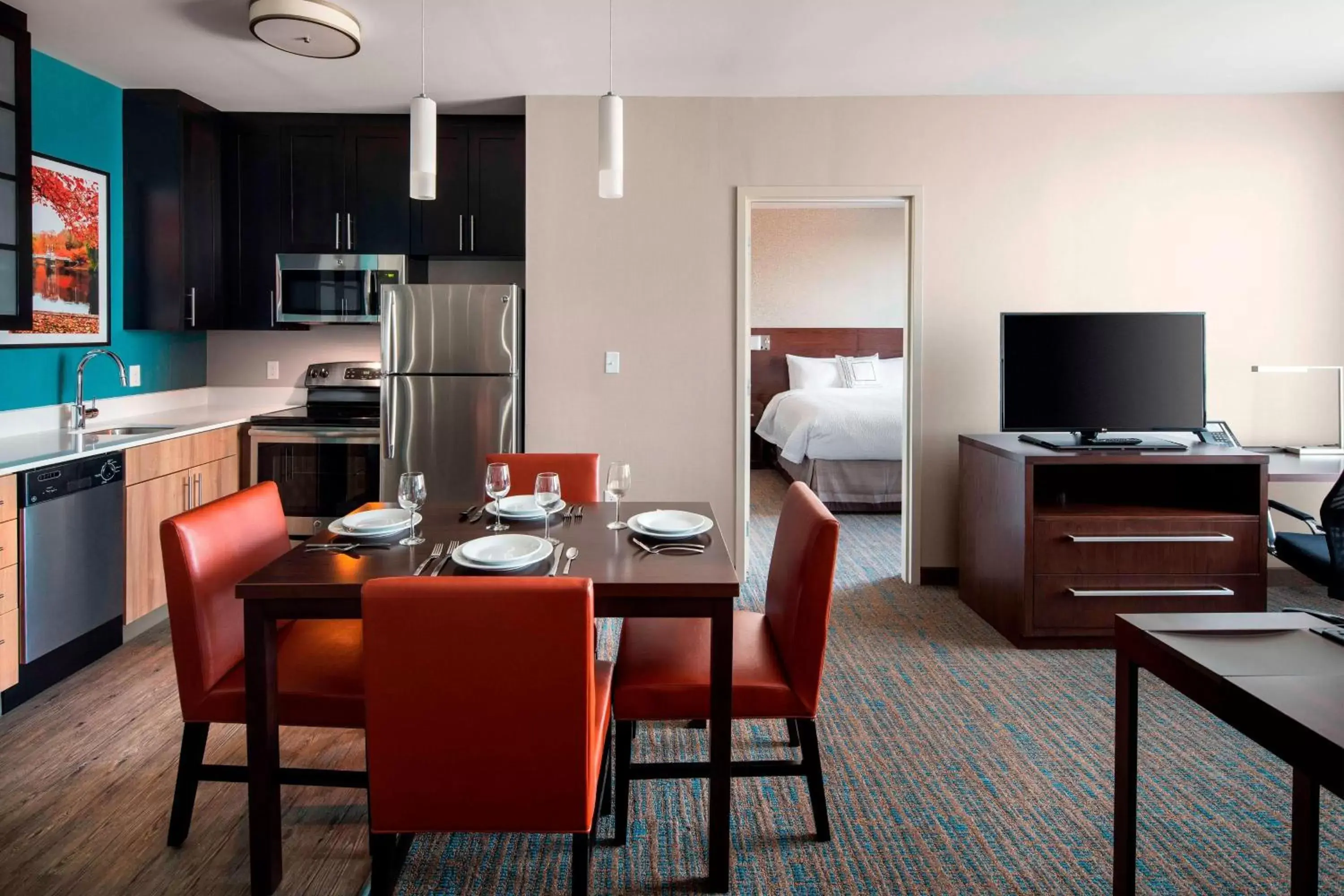 Bedroom, Dining Area in Residence Inn by Marriott Boston Watertown