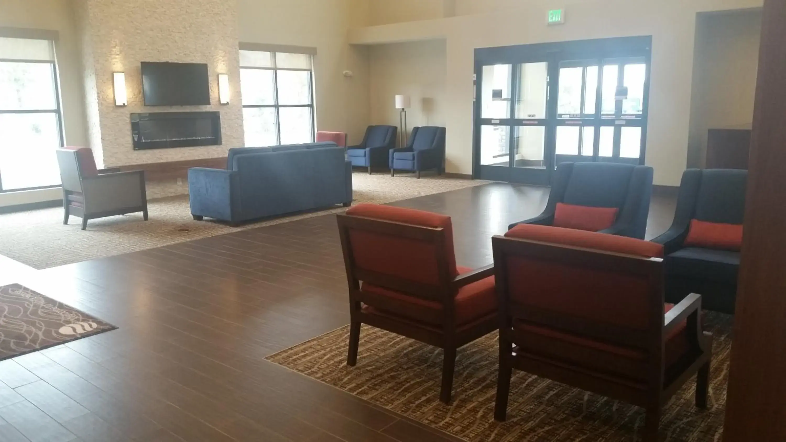 Seating Area in Comfort Inn White House
