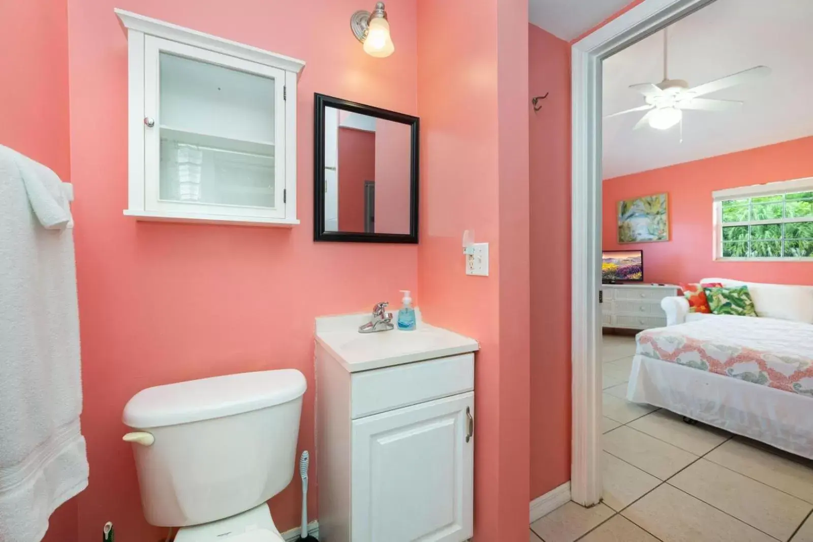 Bathroom in Seahorse Beach Bungalows