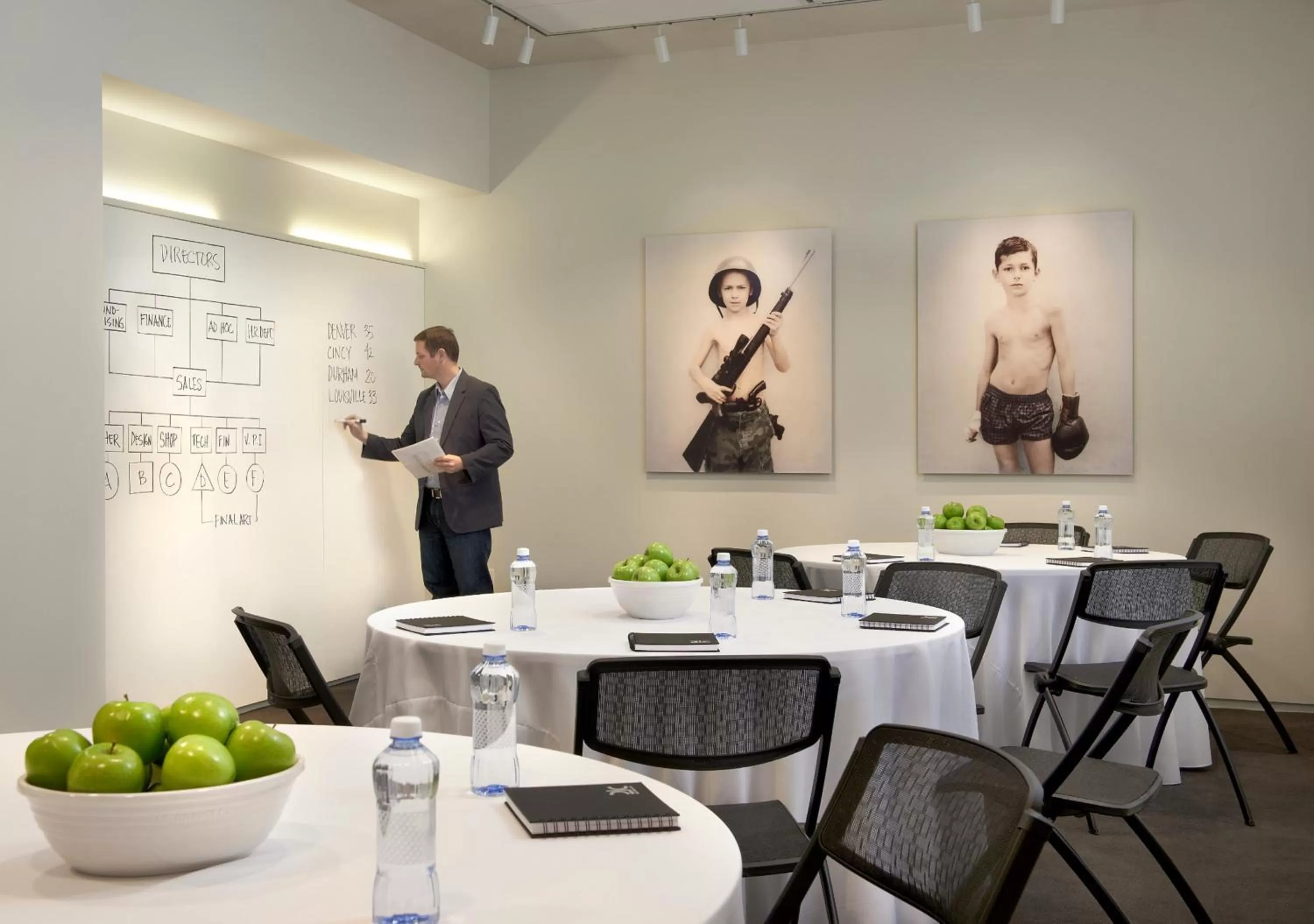 Meeting/conference room in 21c Museum Hotel Cincinnati