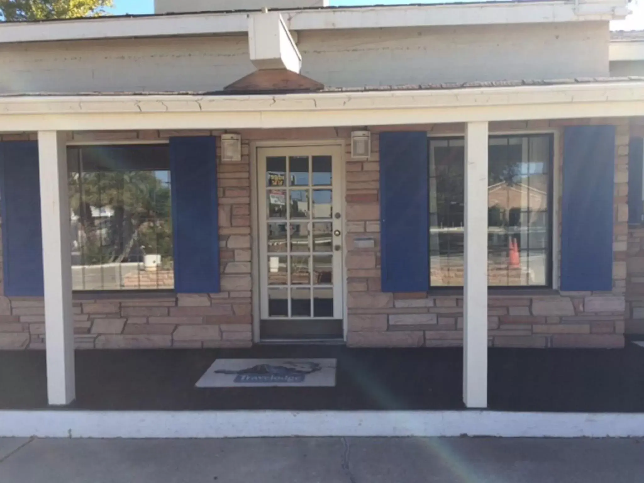 Facade/entrance in Bestway Inn Facade/entrance in Bestway Inn