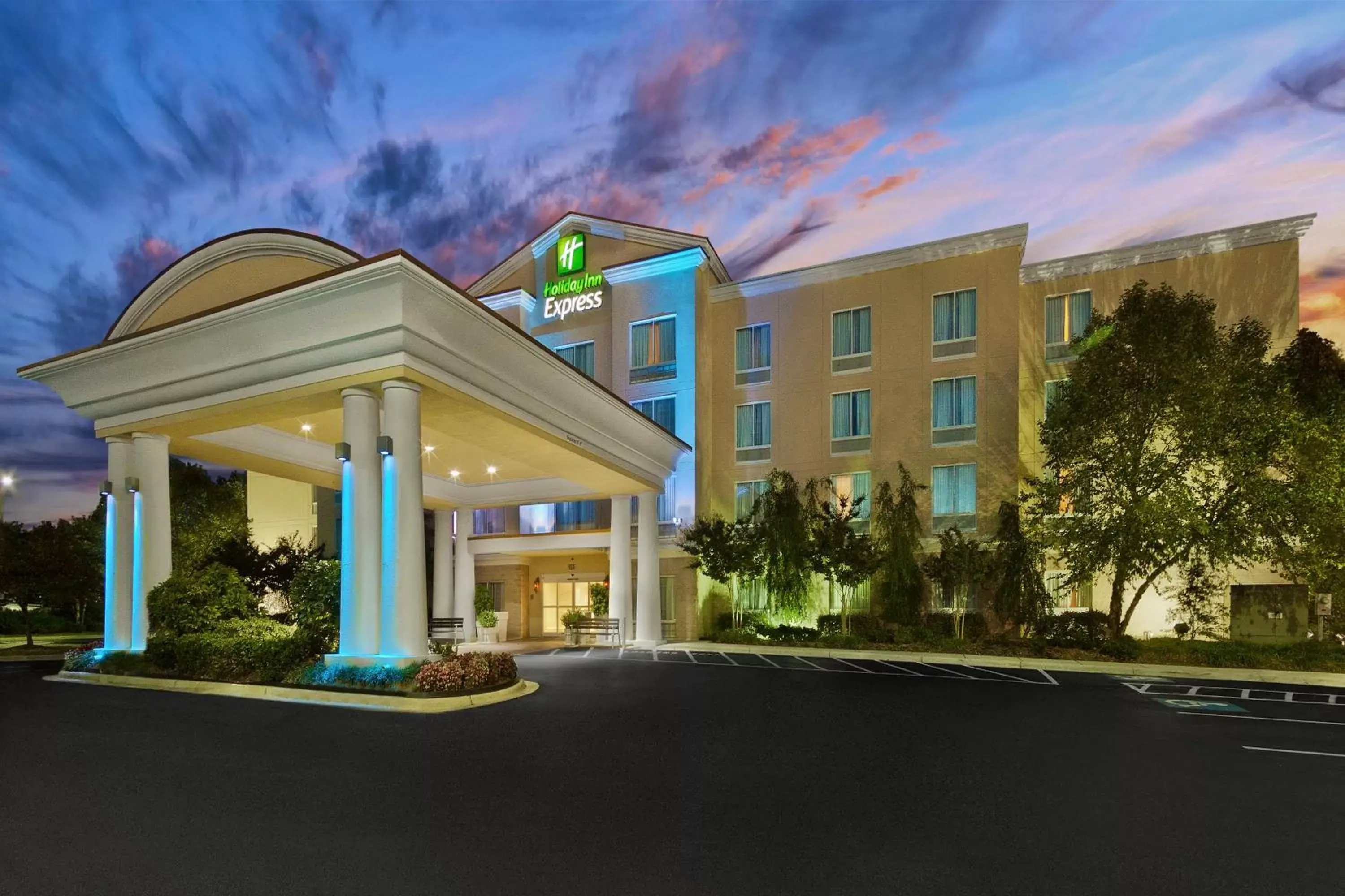 Property Building in Holiday Inn Express Hotel & Suites - Concord, an IHG Hotel