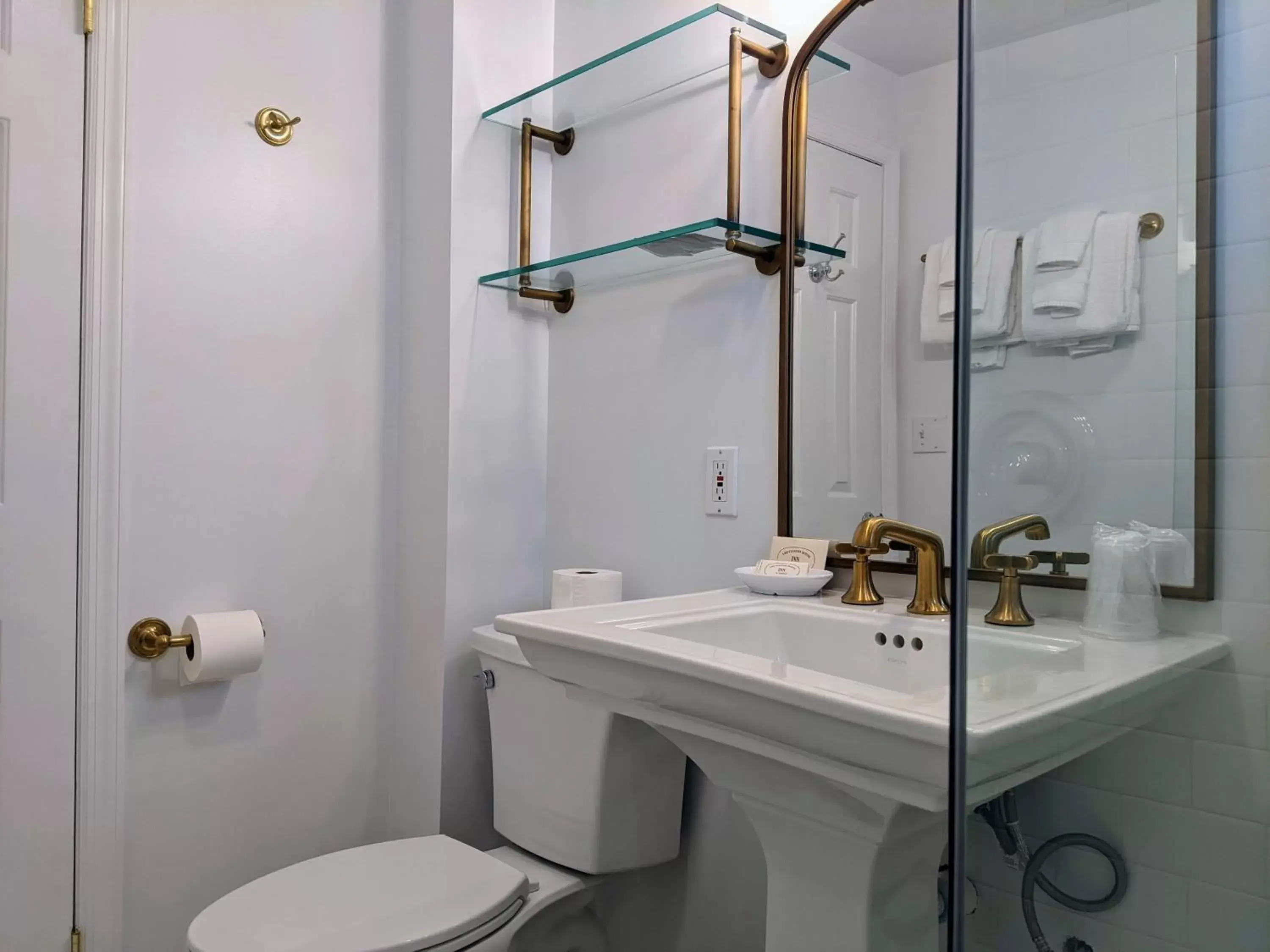 Shower, Bathroom in Stanton House Inn