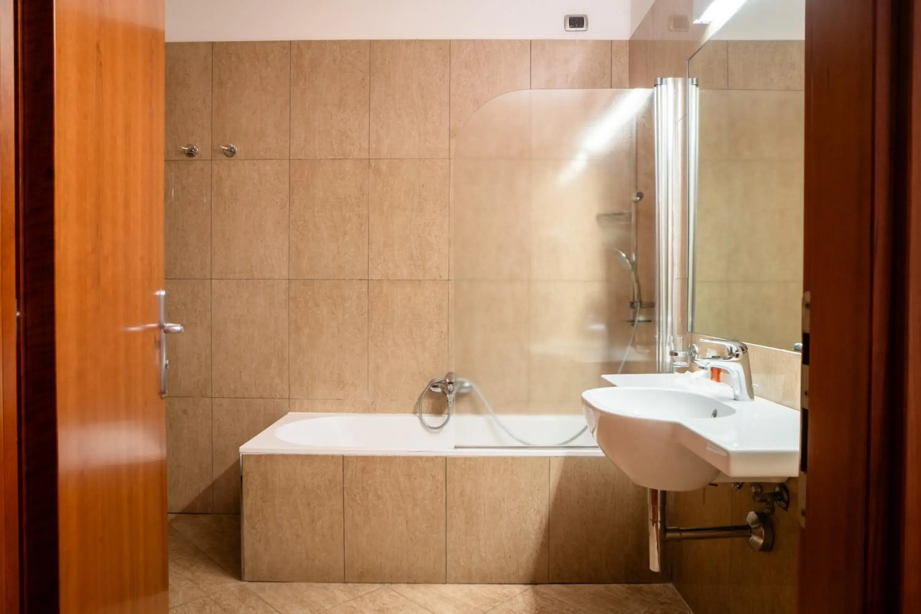 Bathroom in Hotel Airone