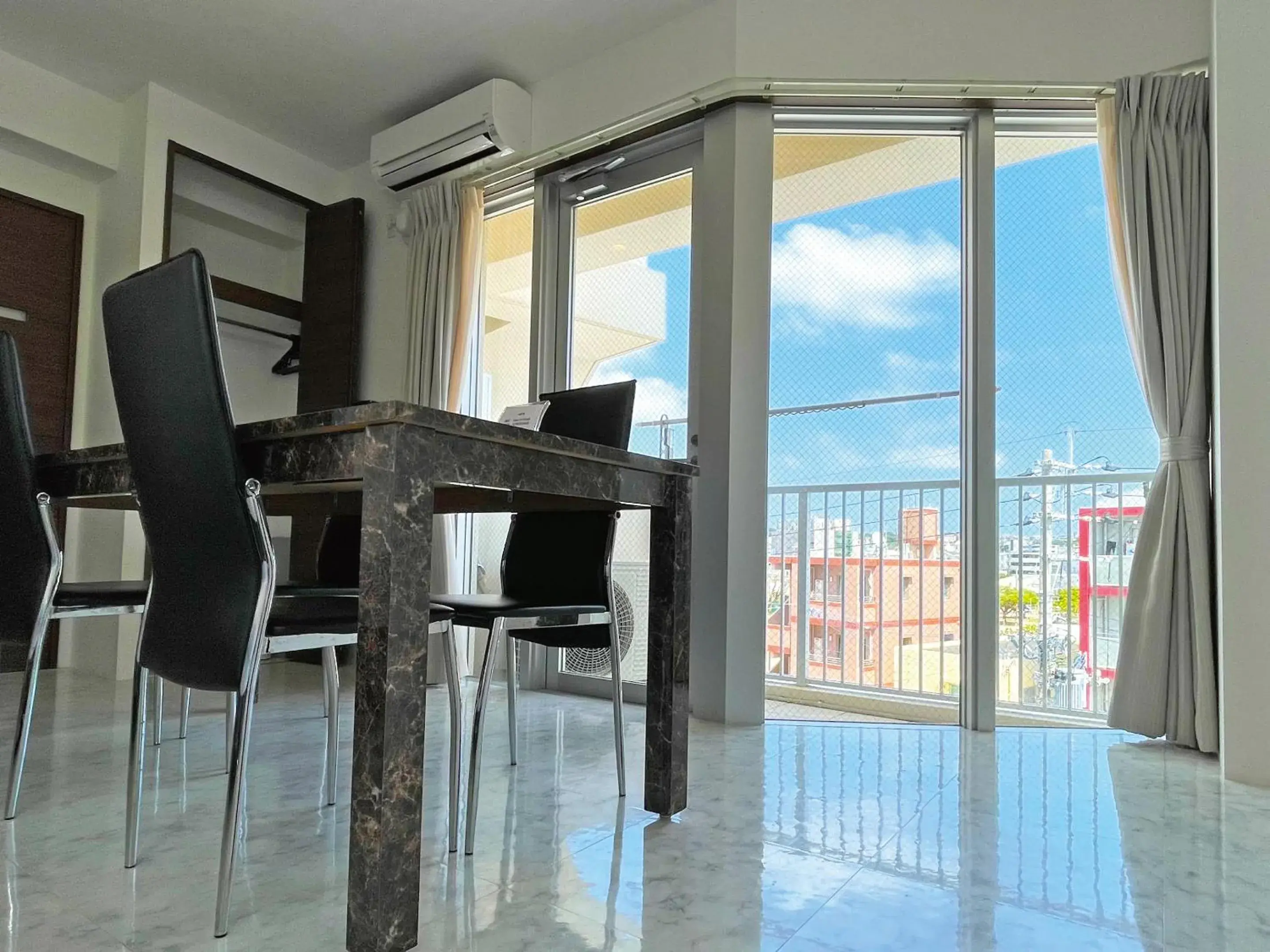 Living room in G-RATIS Omoromachi Living room in G-RATIS Omoromachi