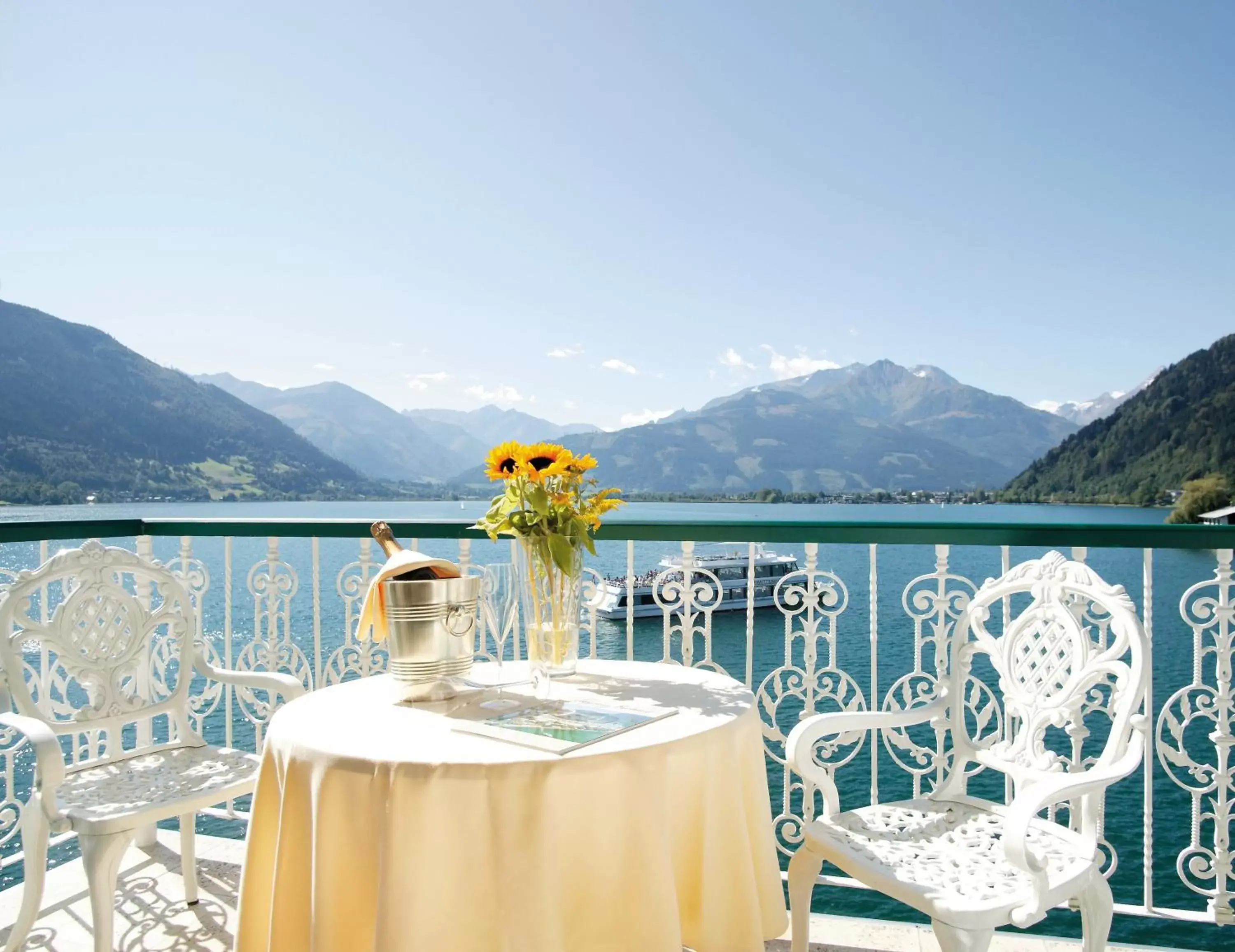 View (from property/room), Balcony/Terrace in Grand Hotel Zell am See