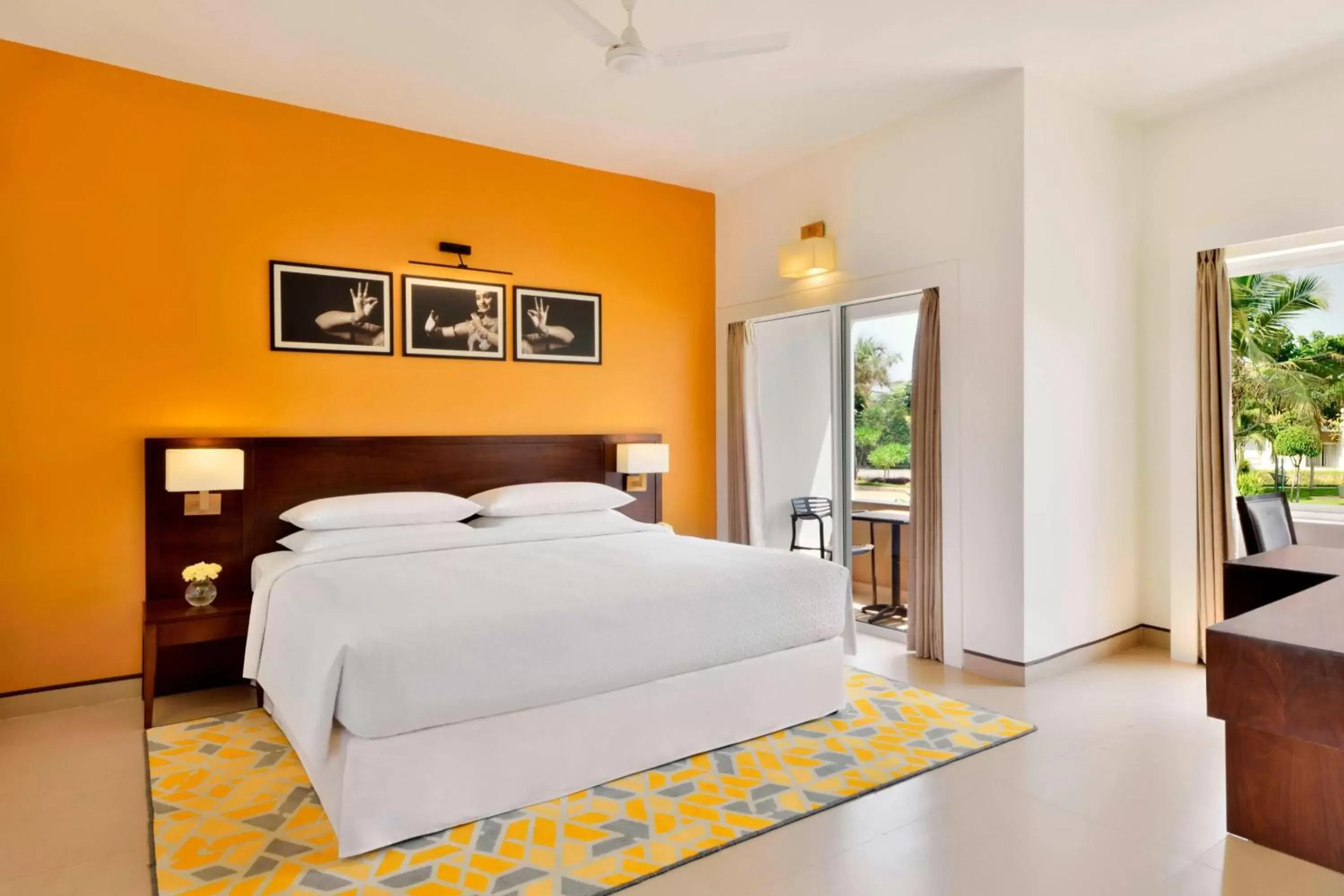 Photo of the whole room, Bed in Four Points by Sheraton Mahabalipuram Resort & Convention Center