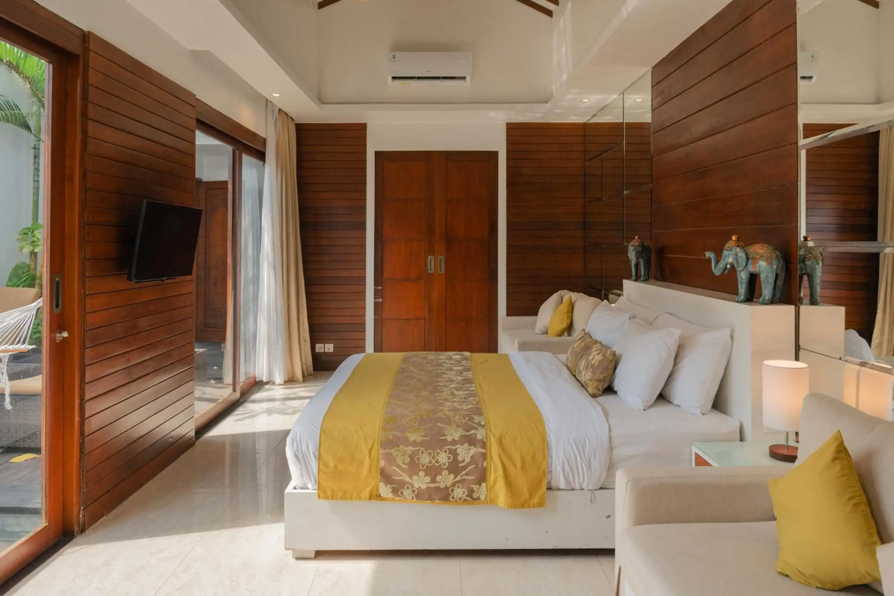 Bedroom in Anari Villas Kuta                                                                         