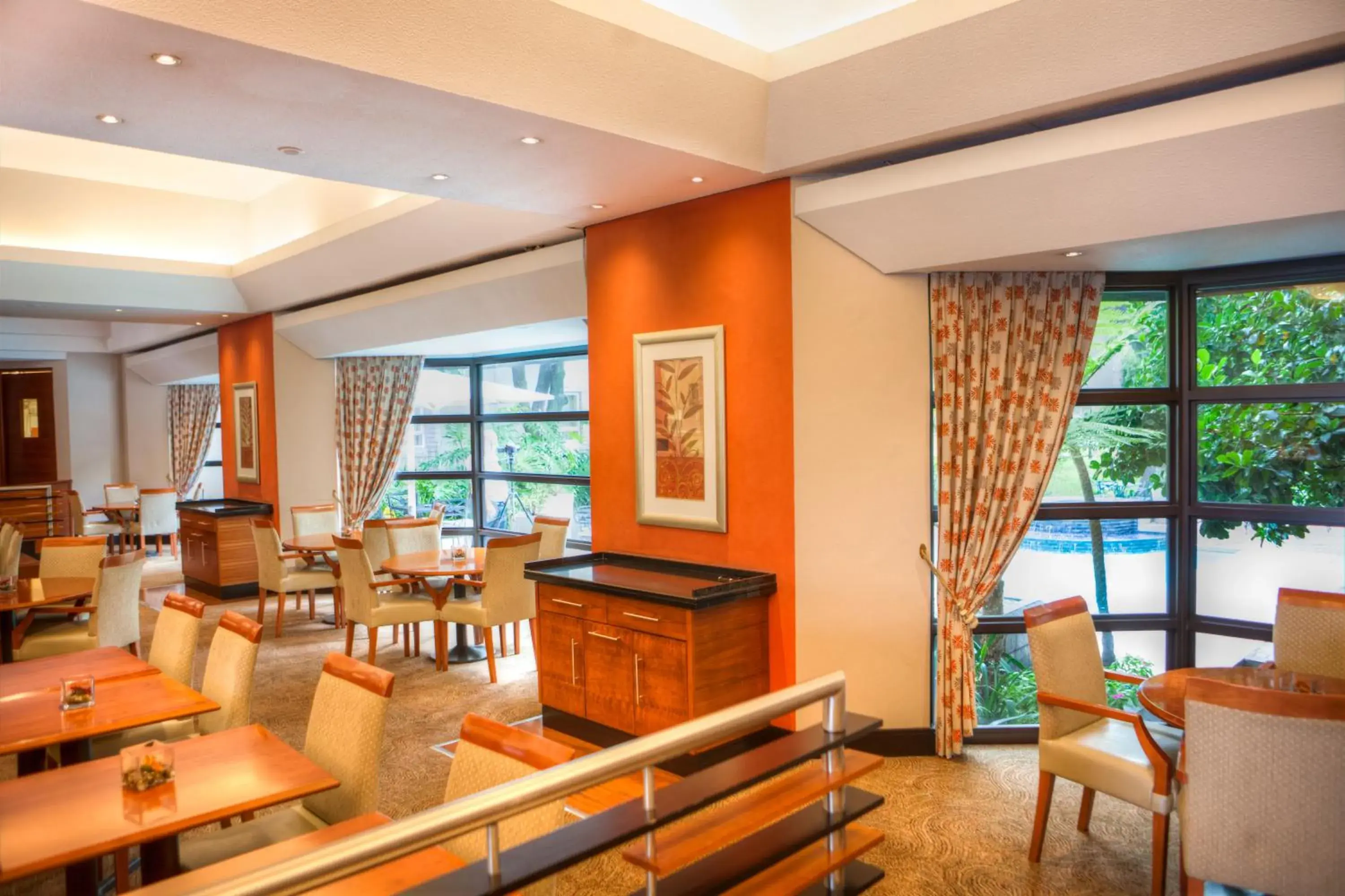 Lounge or bar in City Lodge Hotel Sandton, Katherine Street