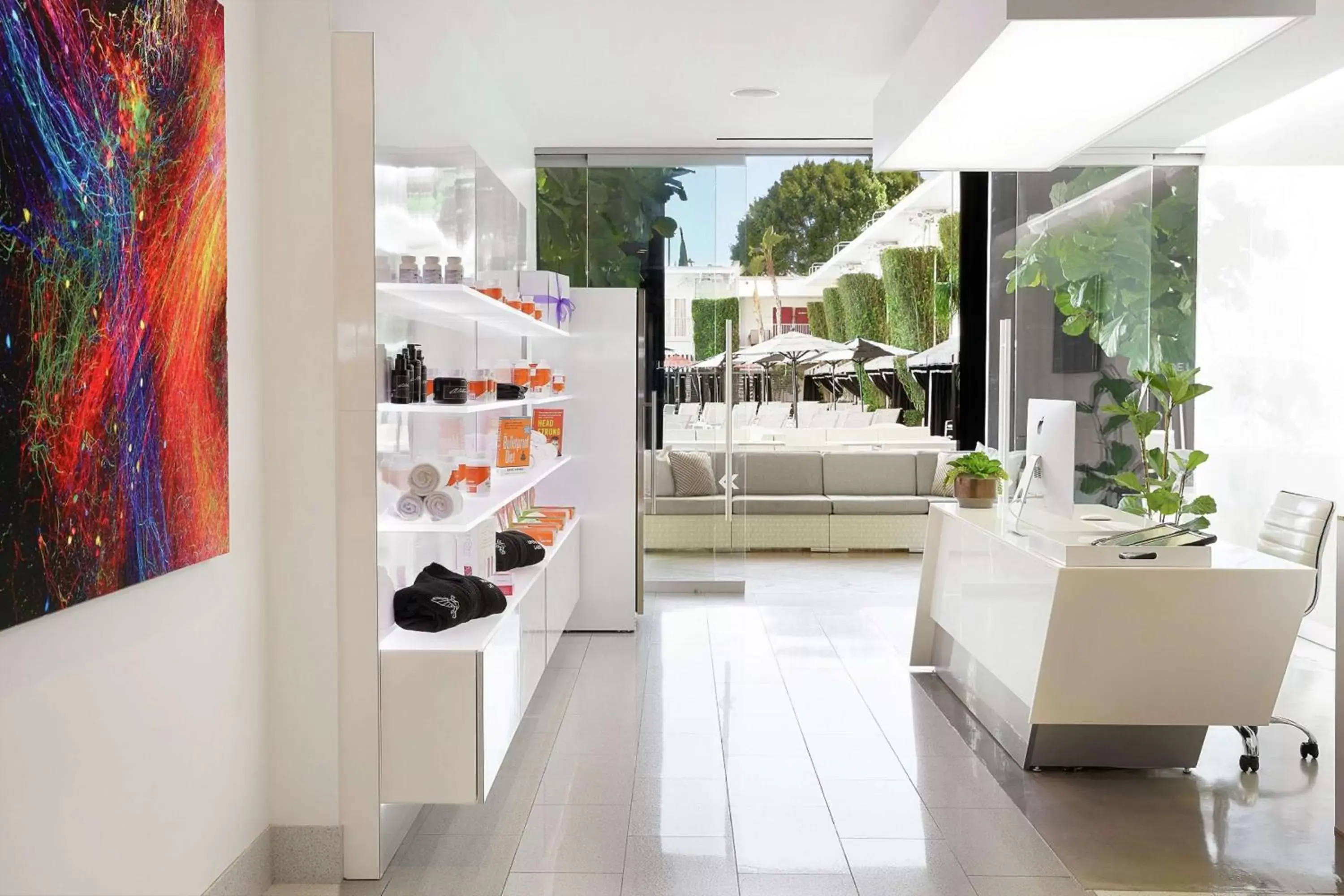 On-site shops in The Beverly Hilton