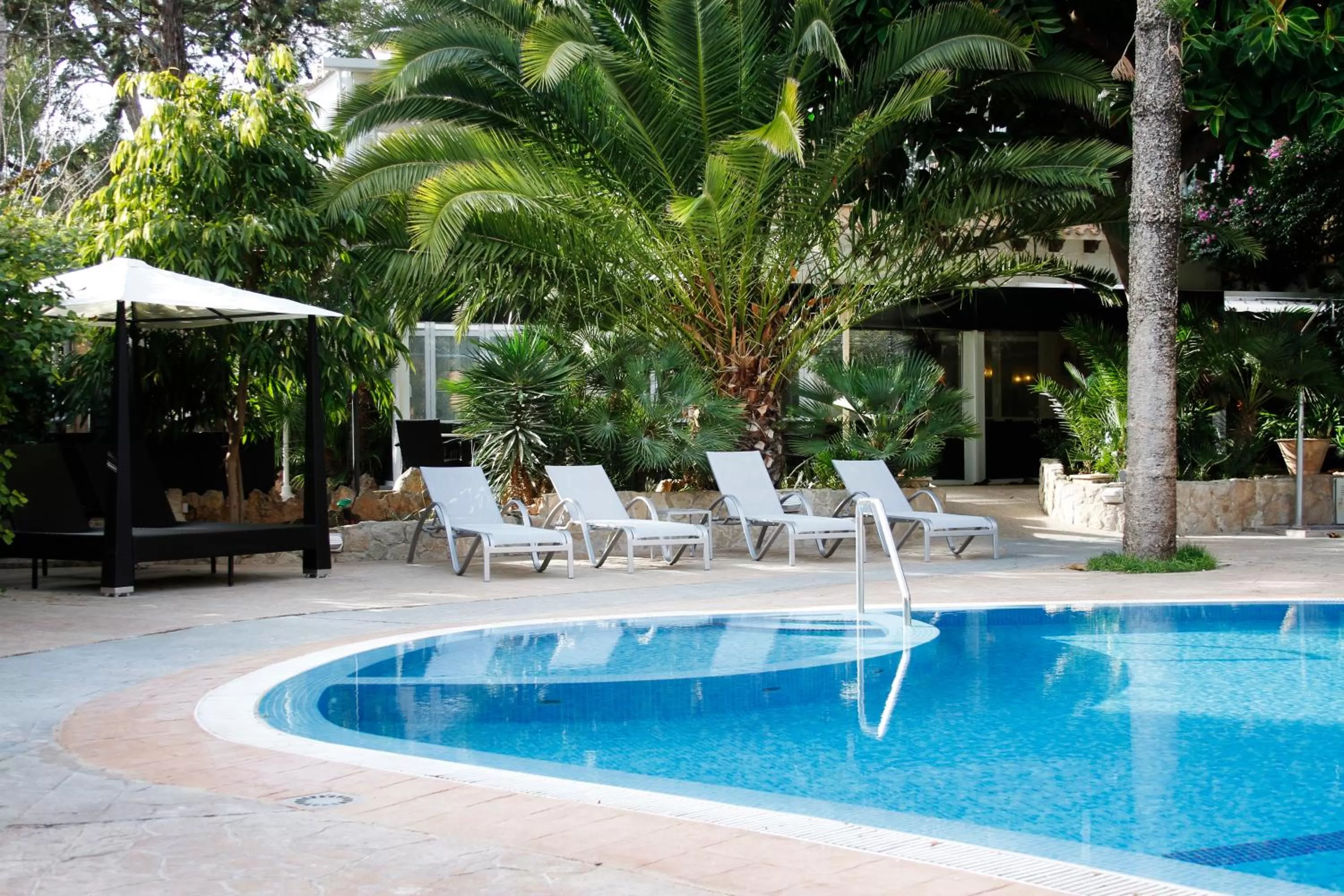 Swimming pool in Morlans Garden