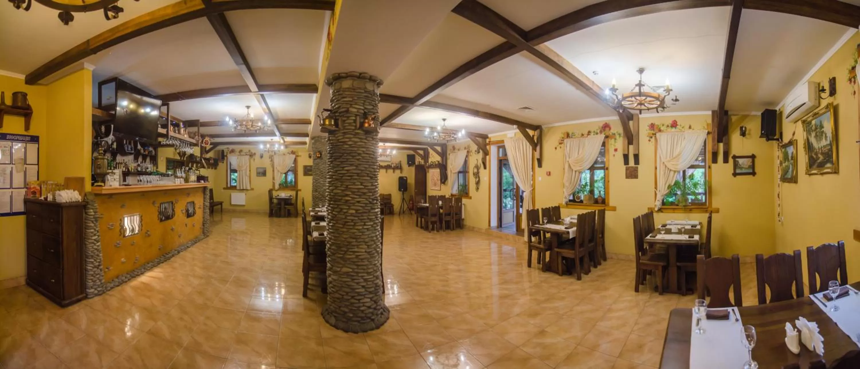 Restaurant/places to eat in Stara Vezha Hotel