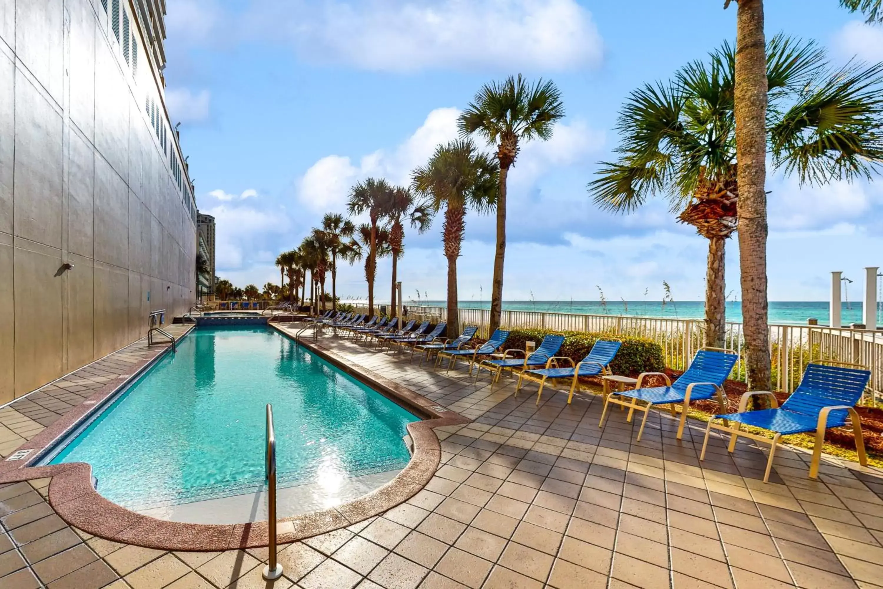 Swimming Pool in Sterling Reef 902