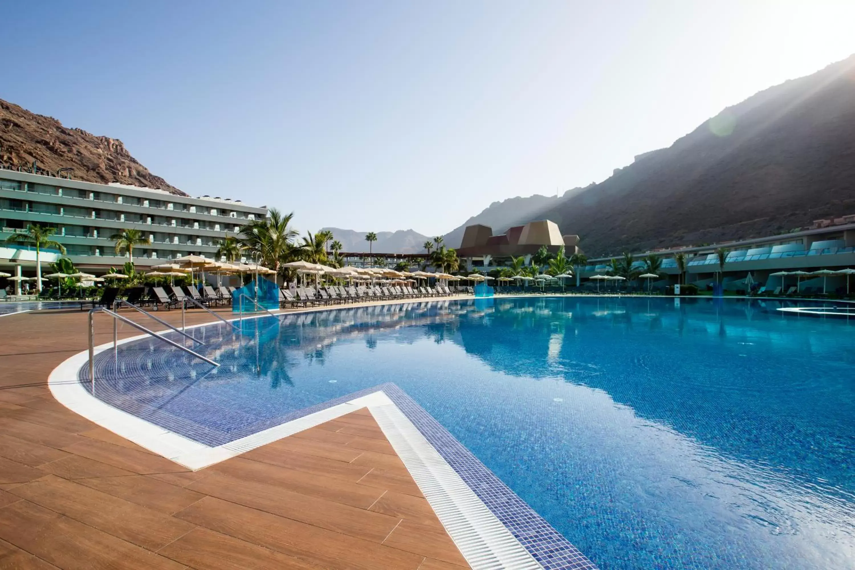 Pool view, Swimming Pool in Radisson Blu Resort & Spa, Gran Canaria Mogan