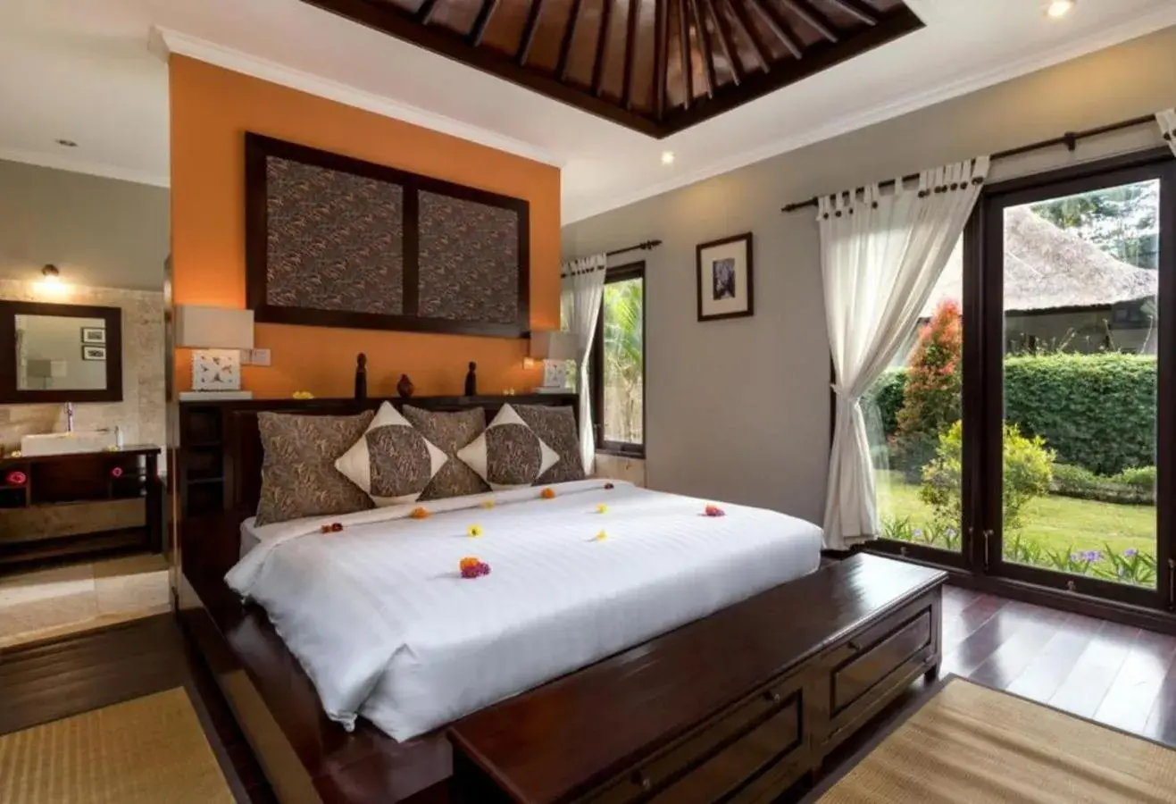 Bed in Suara Air Luxury Villa Ubud