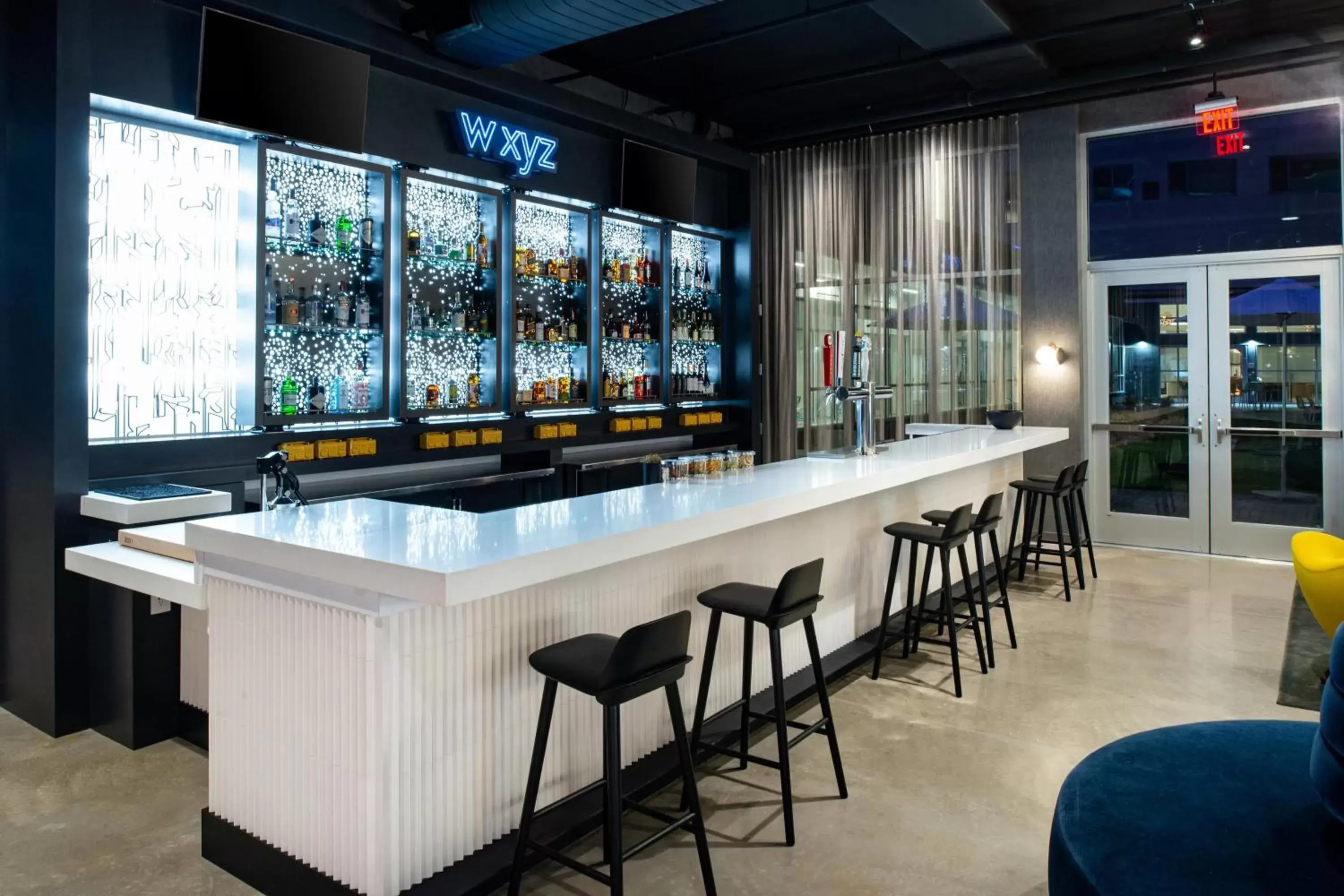 Restaurant/places to eat, Lounge/Bar in Aloft North Kansas City