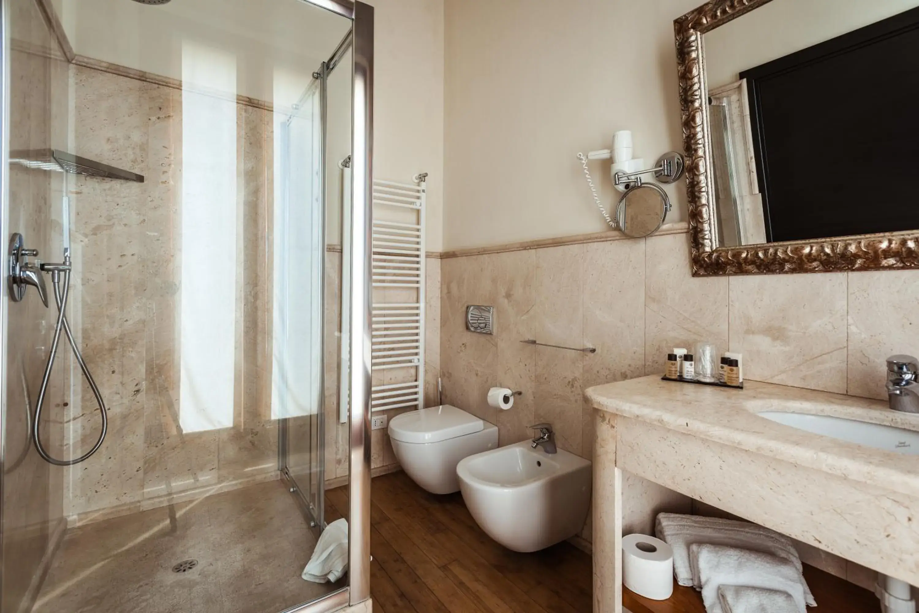 Shower, Bathroom in La Locanda Del Conte Mameli