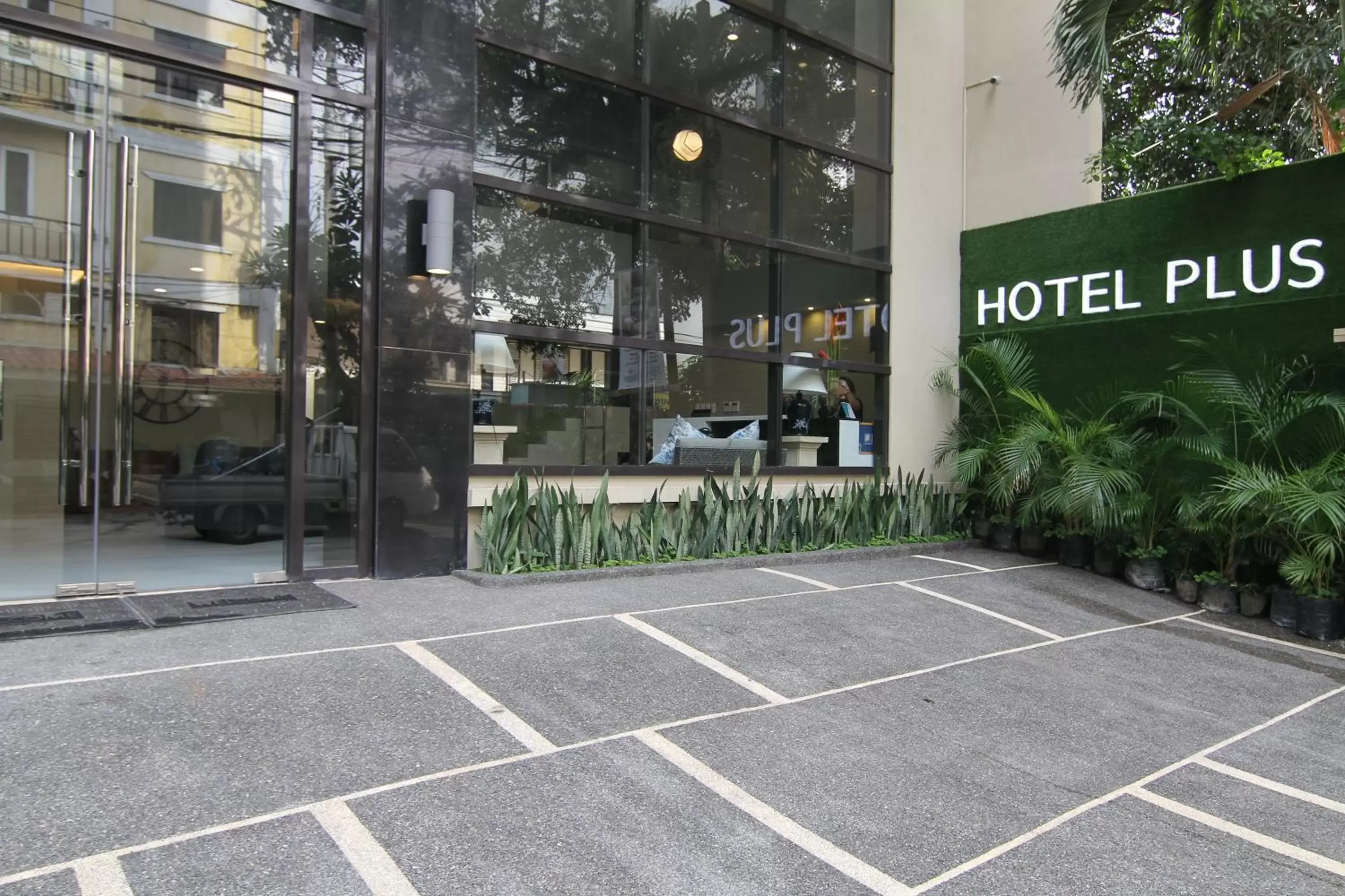 Facade/entrance in Cebu Hotel Plus