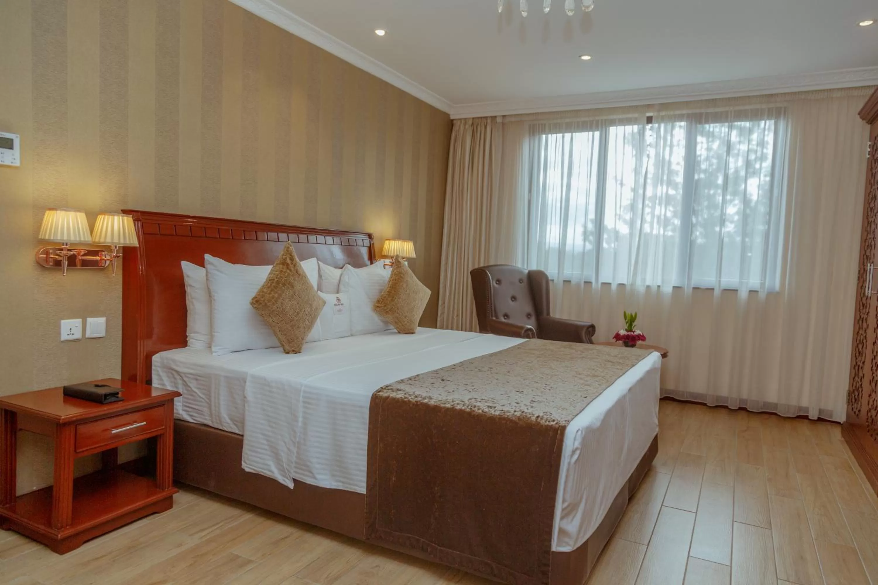 Bed in Sarova Woodlands Hotel and Spa