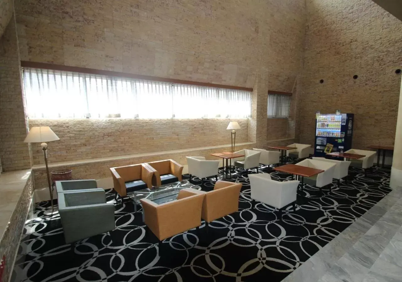 Lobby or reception, Restaurant/Places to Eat in APA Hotel Kanazawa-Nomachi
