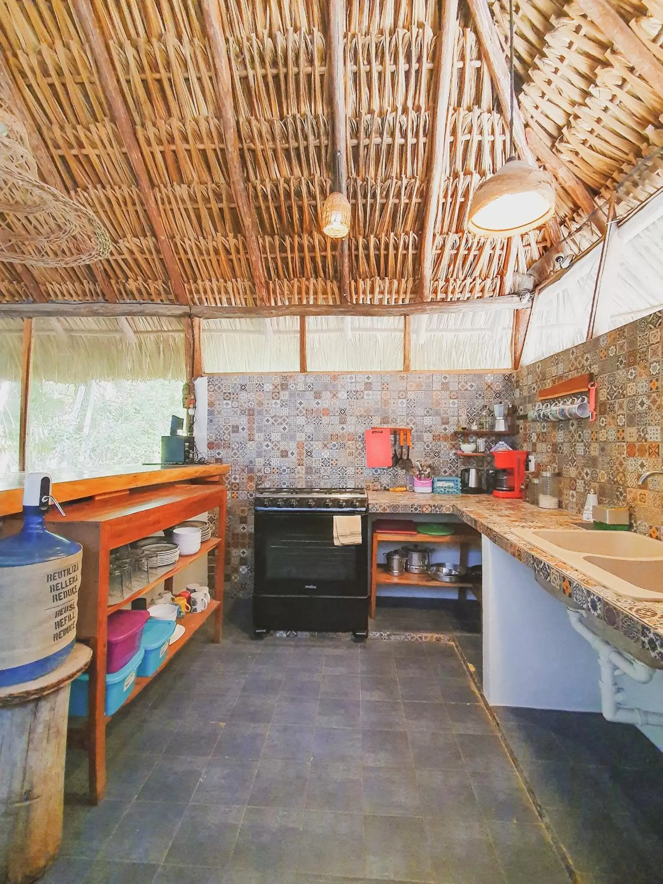 Communal kitchen, Kitchen/Kitchenette in Casa Cuyo Hotel
