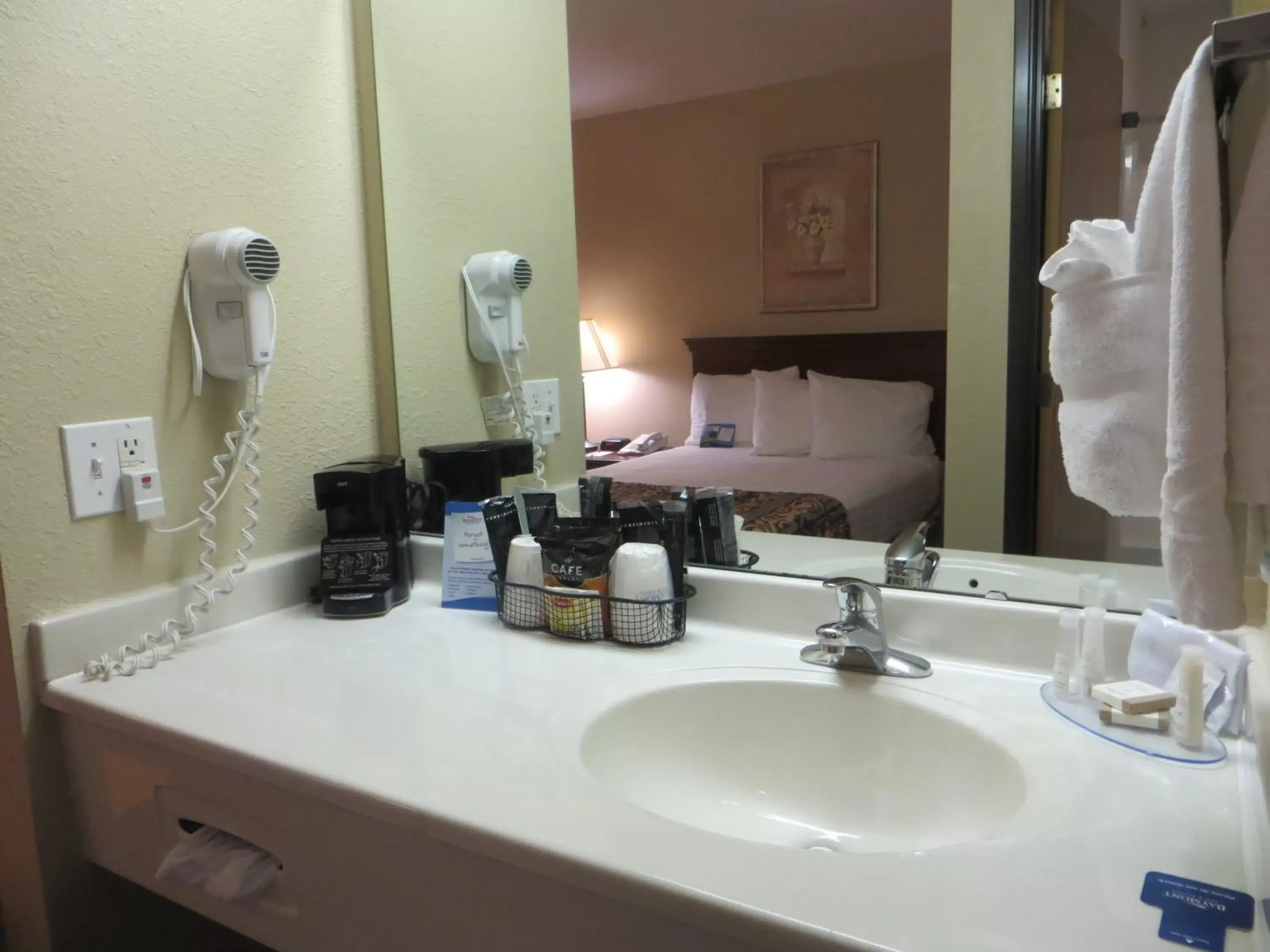 Bathroom in Days Inn by Wyndham Jackson