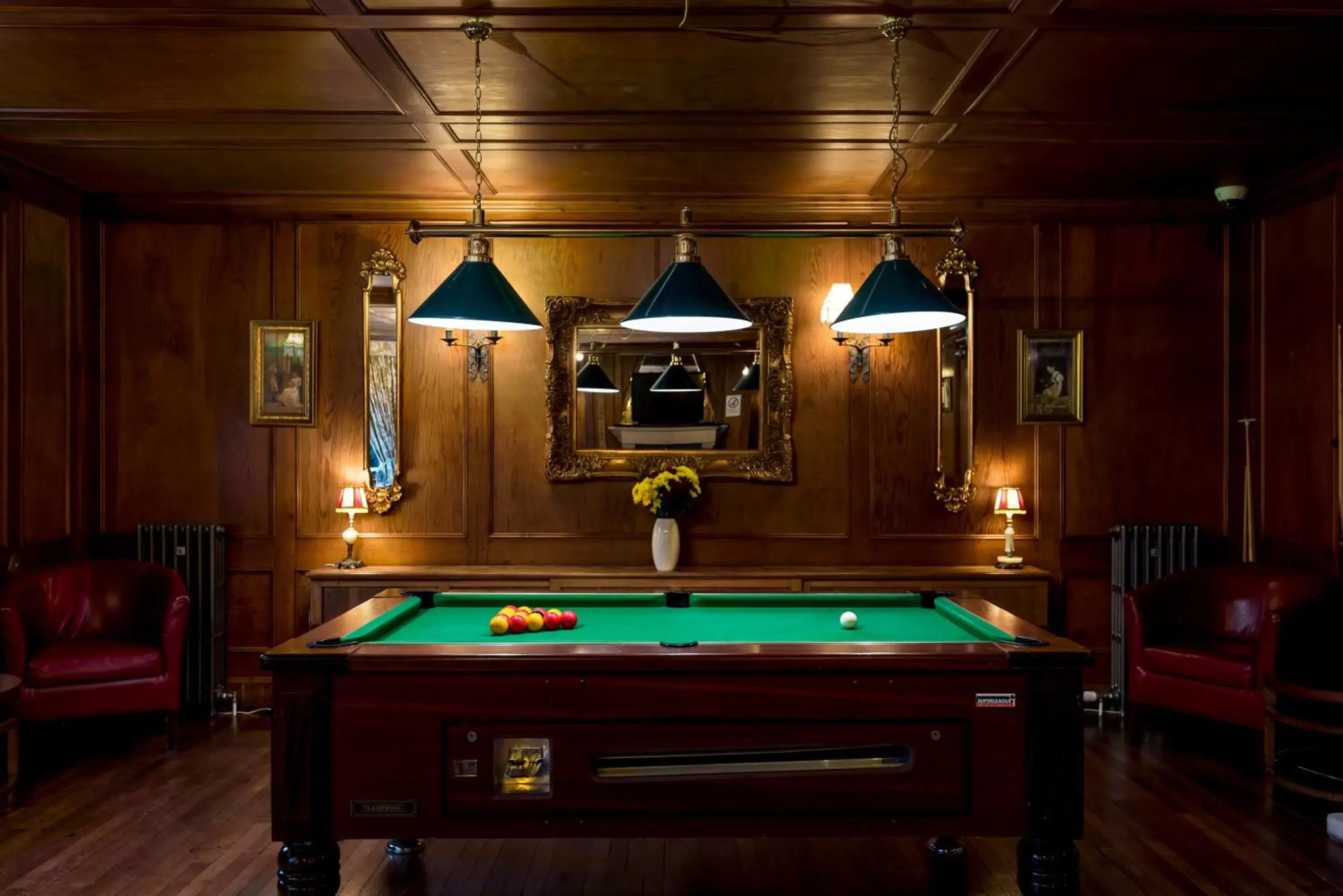 Billiards in Grey Harlings Hotel