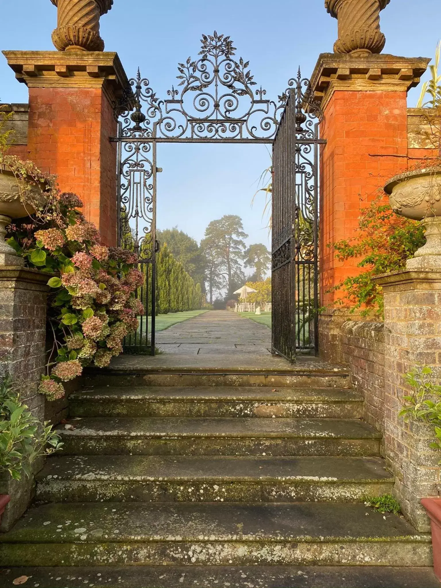 Garden in Barnett Hill Hotel