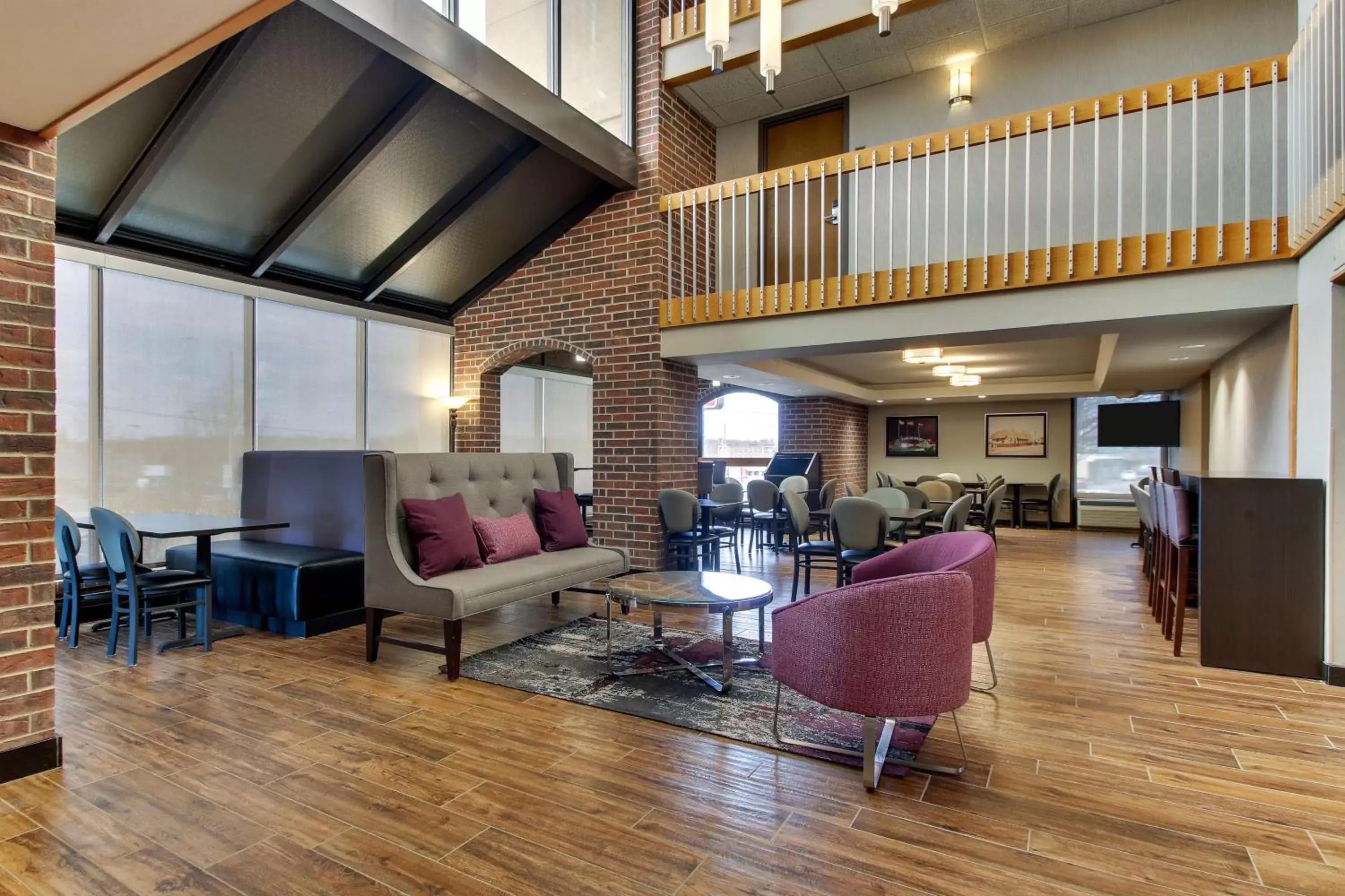 Lobby or reception, Seating Area in Drury Inn & Suites Poplar Bluff