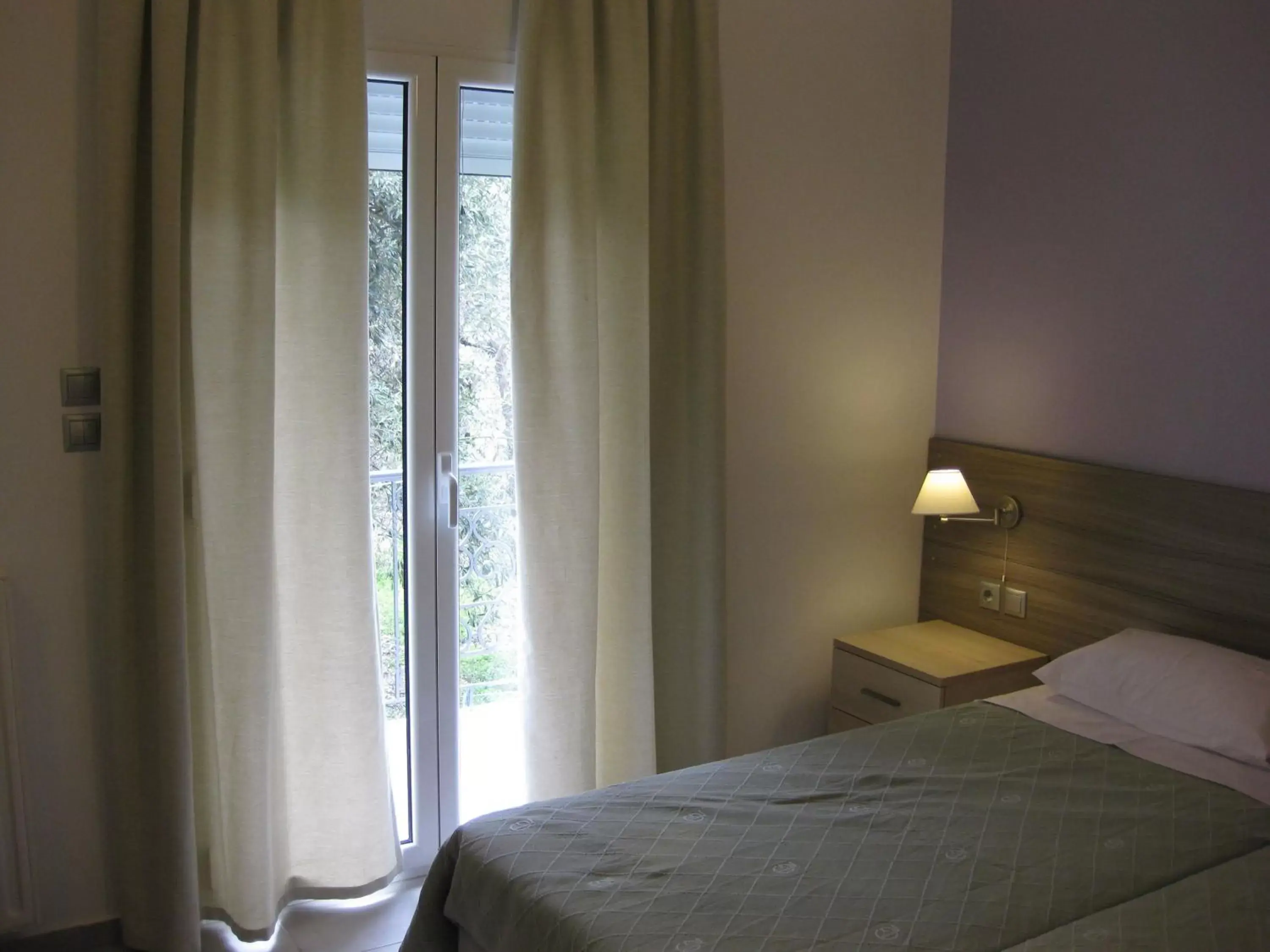 Bedroom, Bed in Alexandros