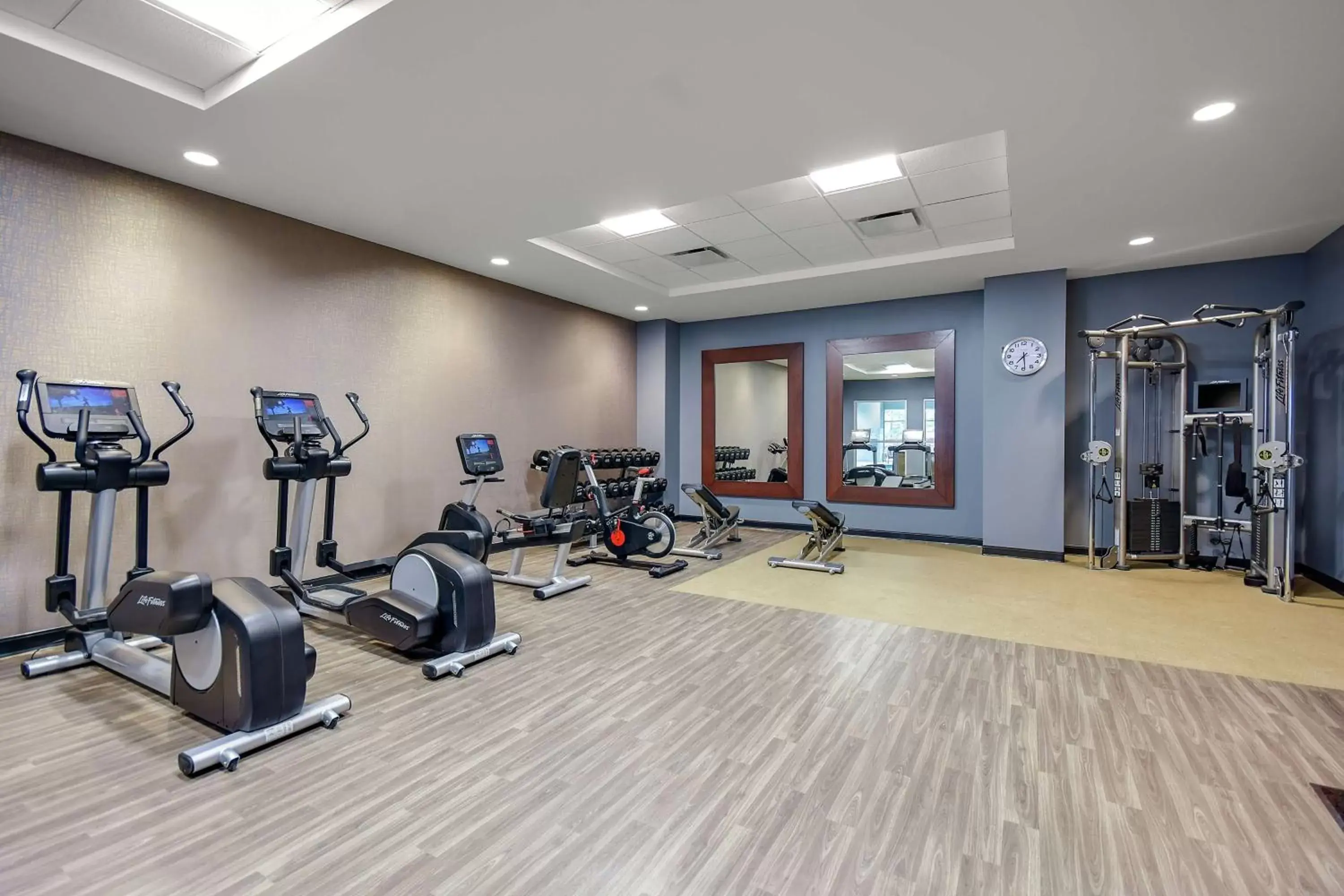Fitness centre/facilities in Embassy Suites by Hilton Jonesboro Red Wolf Convention Center Fitness centre/facilities in Embassy Suites by Hilton Jonesboro Red Wolf Convention Center