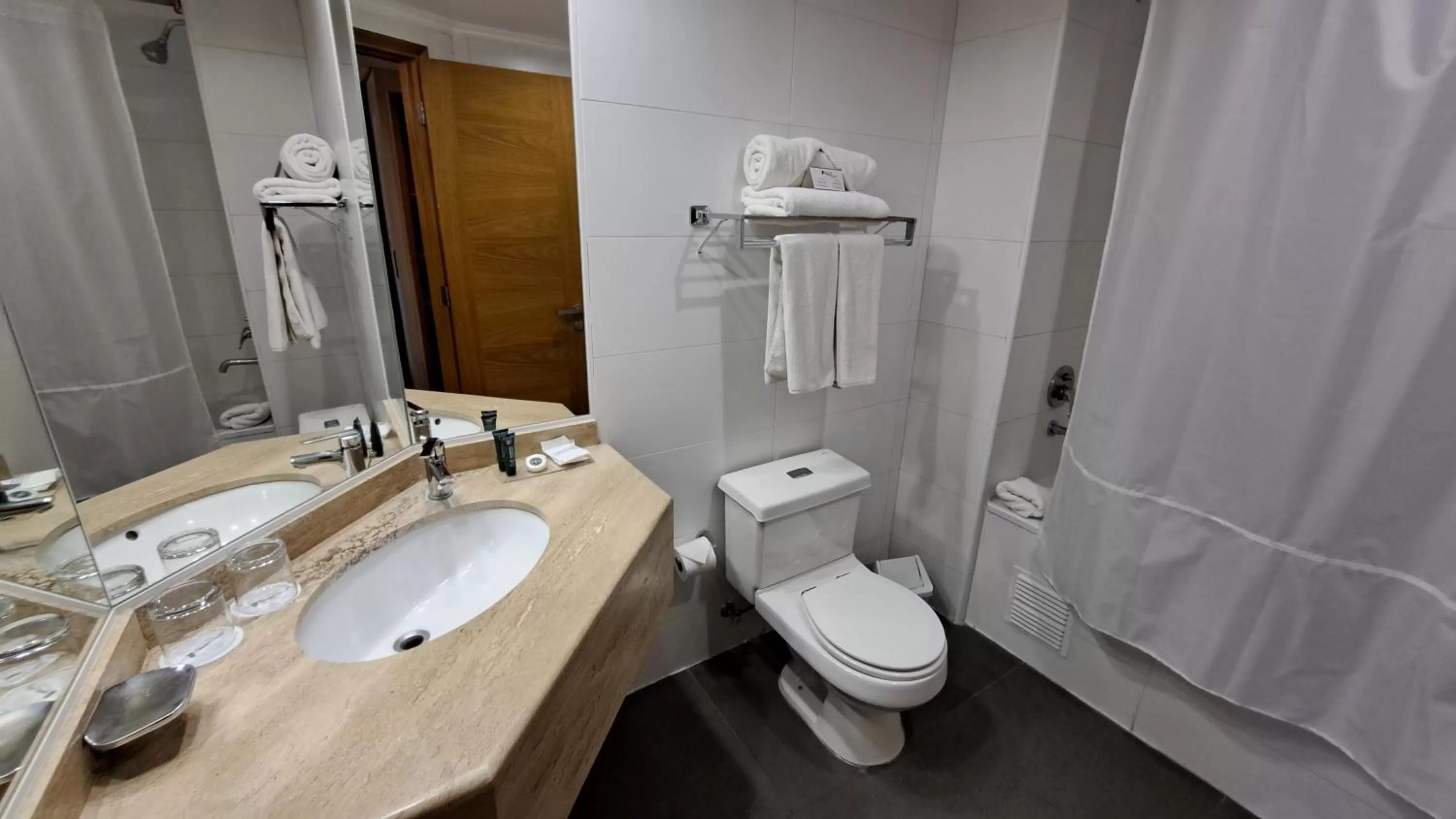 Bathroom in Hotel Diego de Almagro Alto el Loa Calama