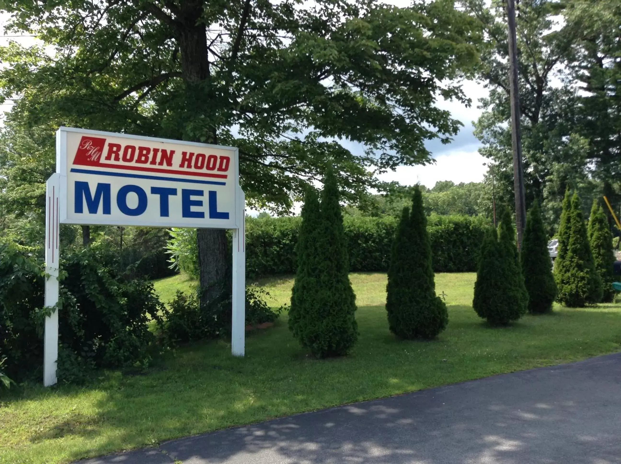 Property logo or sign in Robin Hood Motel