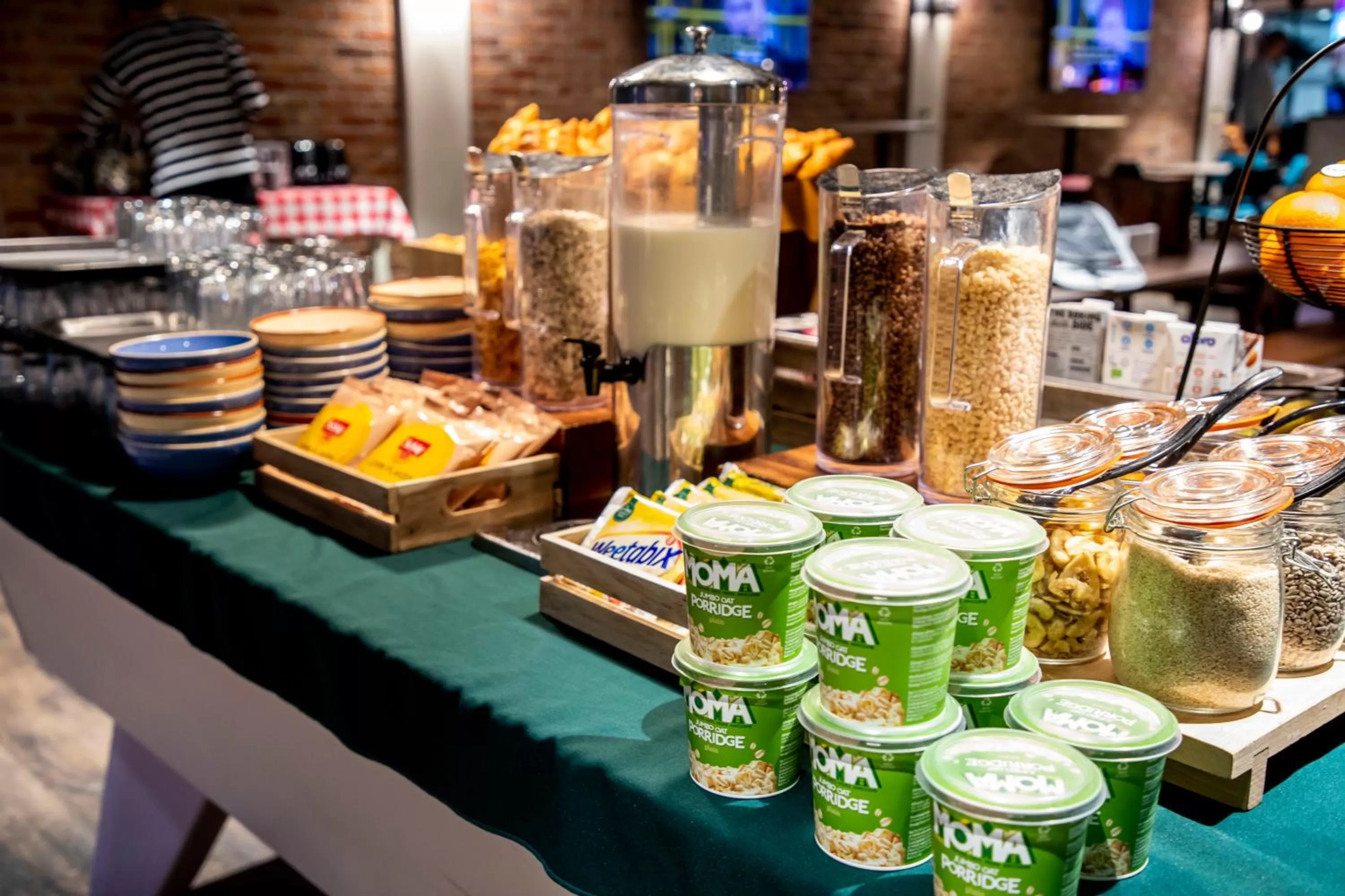 Breakfast in ibis Styles Glasgow Central