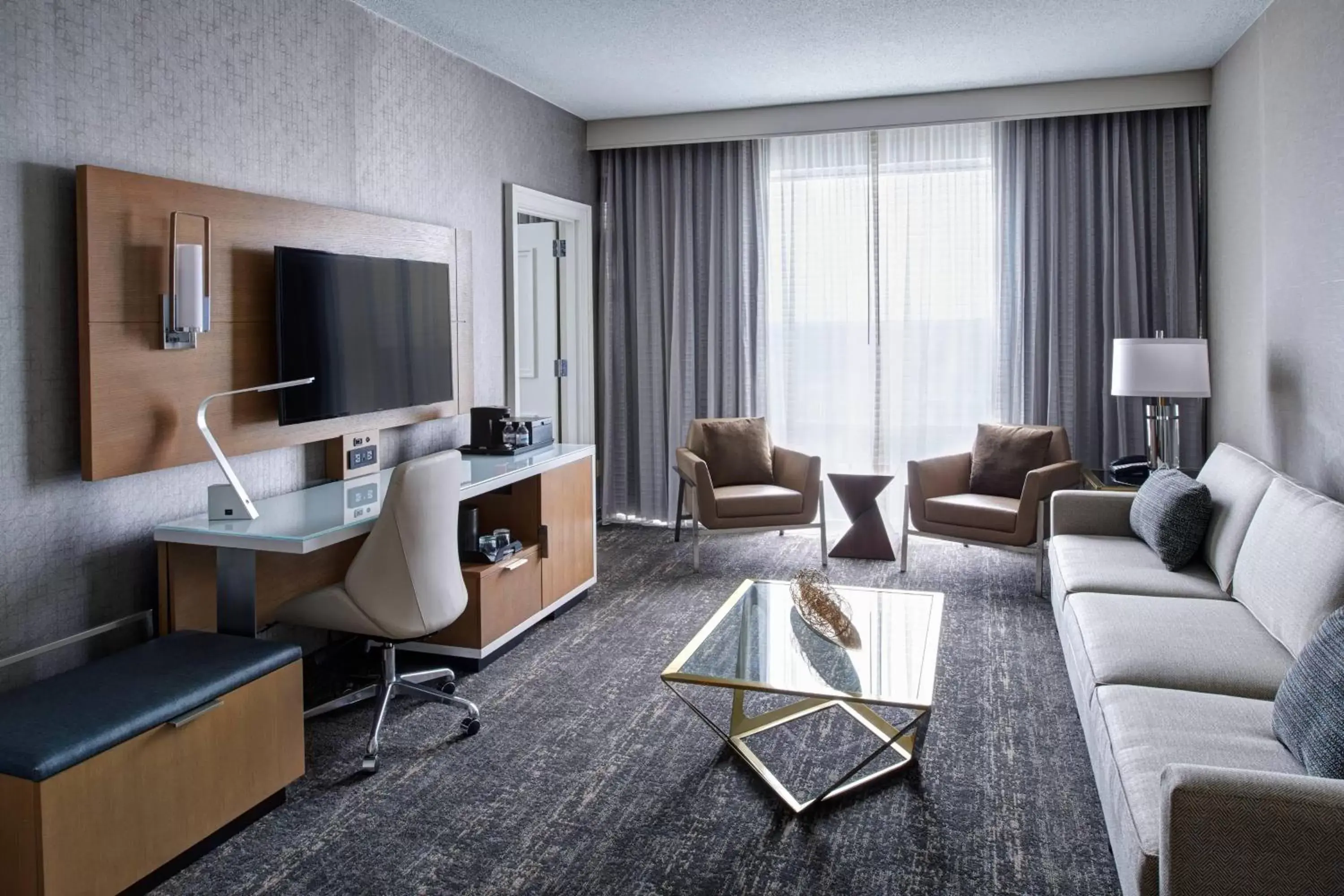 Bedroom, Seating Area in Auburn Hills Marriott Pontiac