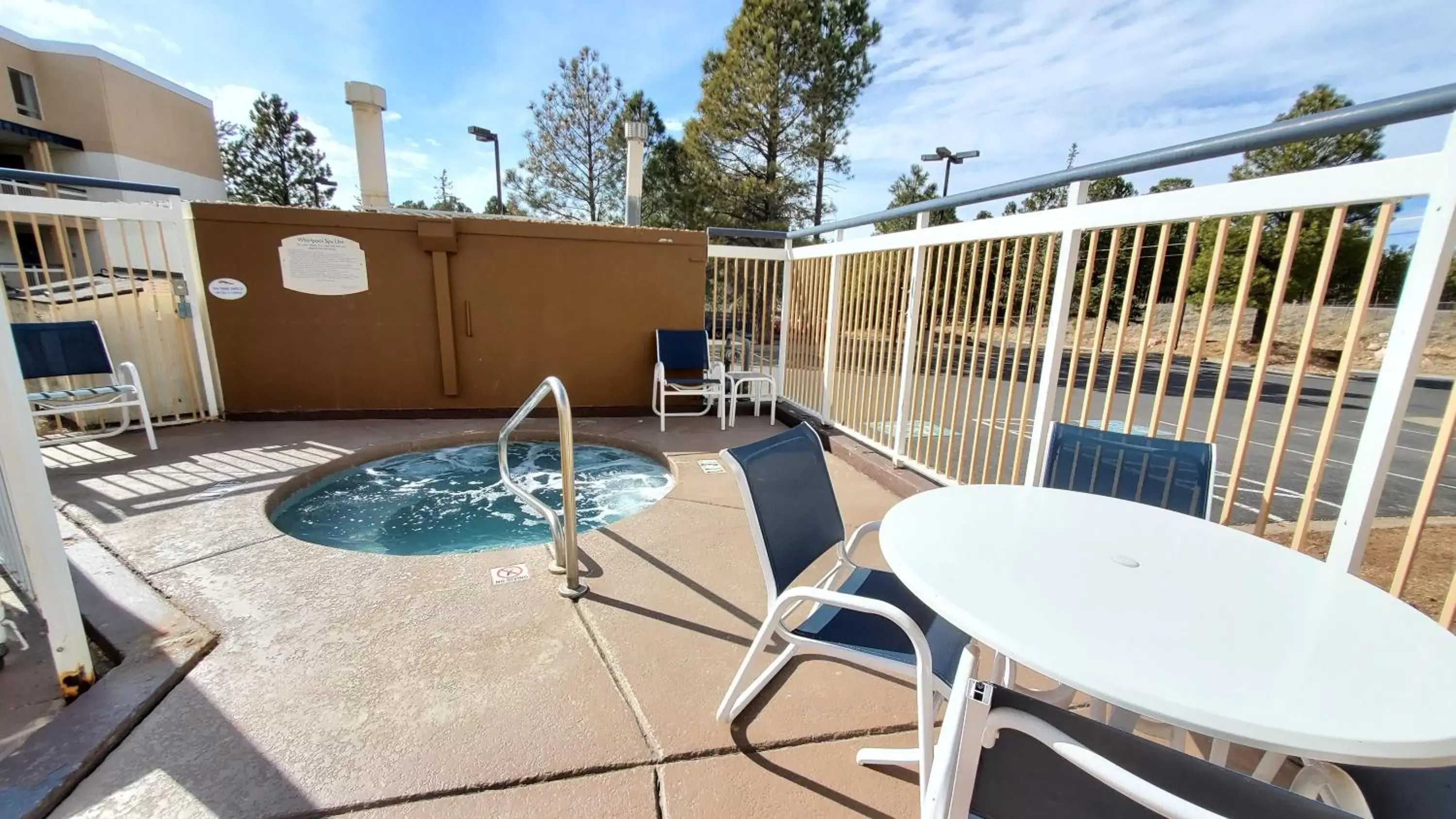 Hot Tub in Baymont by Wyndham Flagstaff