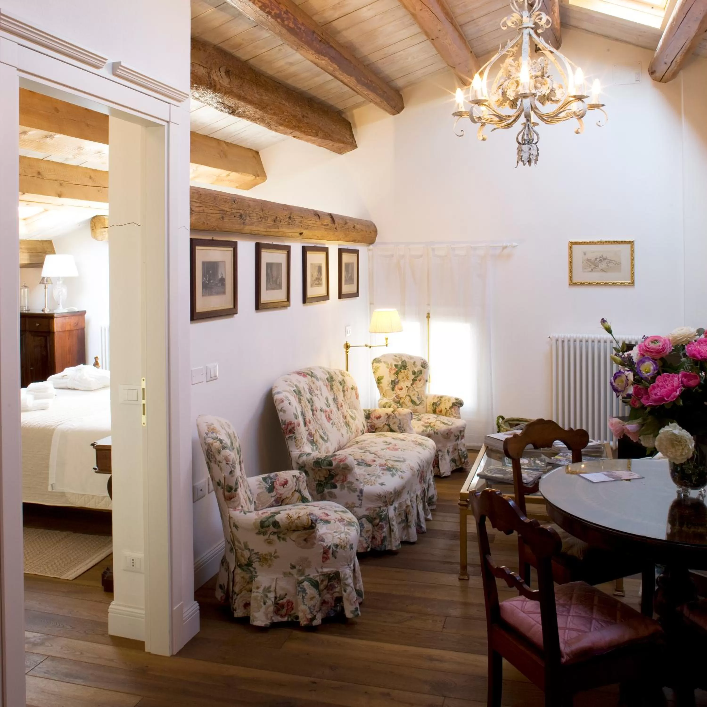 Living room, Seating Area in M Club De Luxe B&B