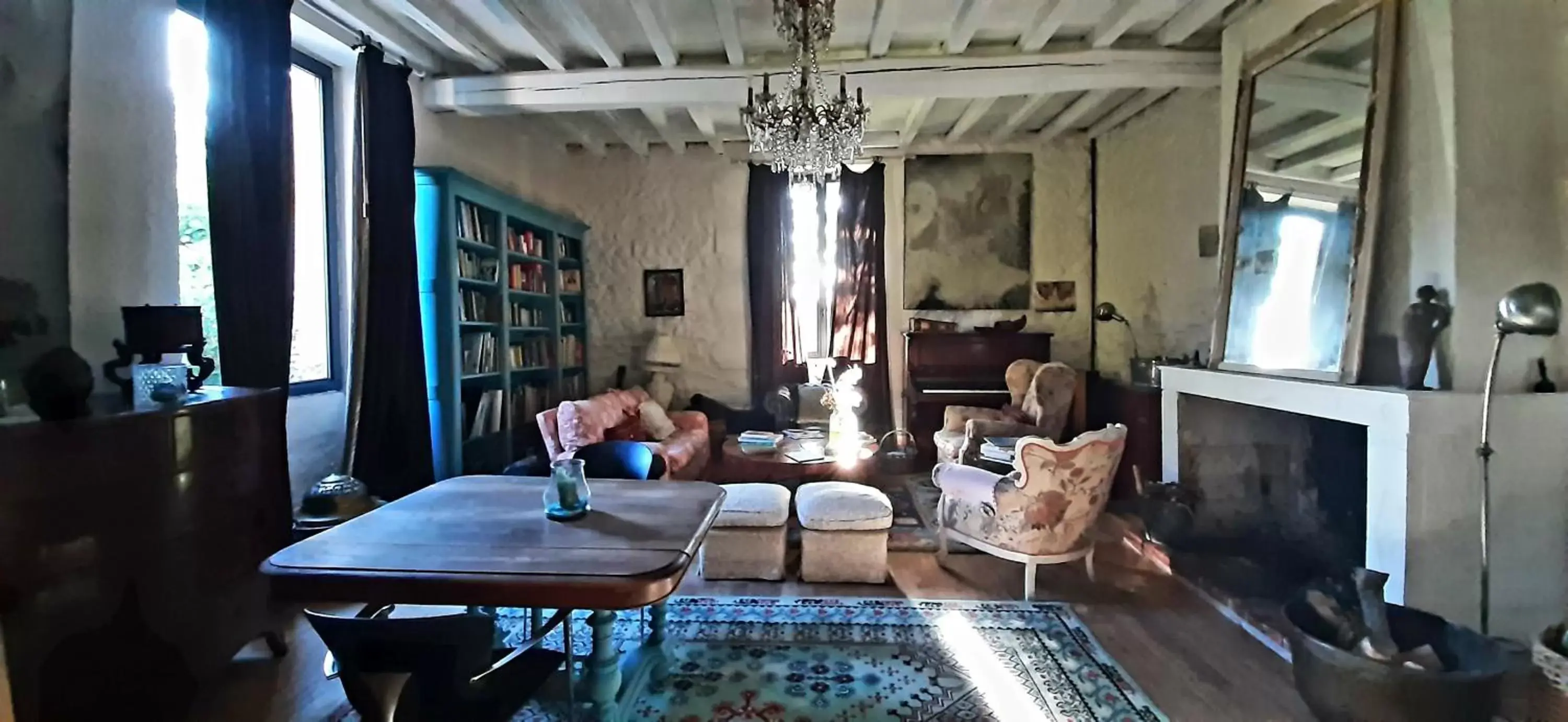 Library, Seating Area in Aux Tuileries Nord