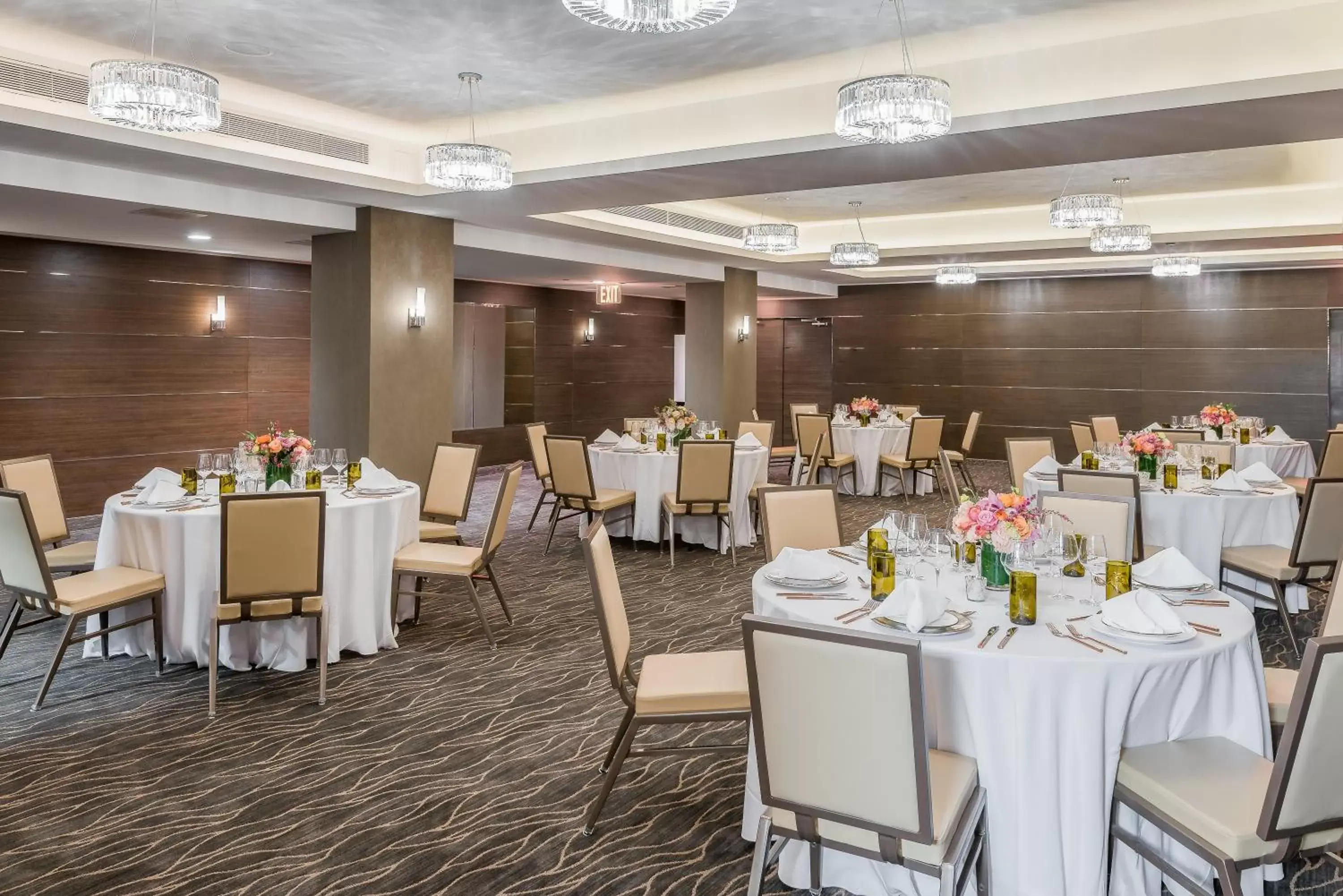 Banquet/Function facilities, Restaurant/Places to Eat in Holiday Inn Brooklyn Downtown, an IHG Hotel