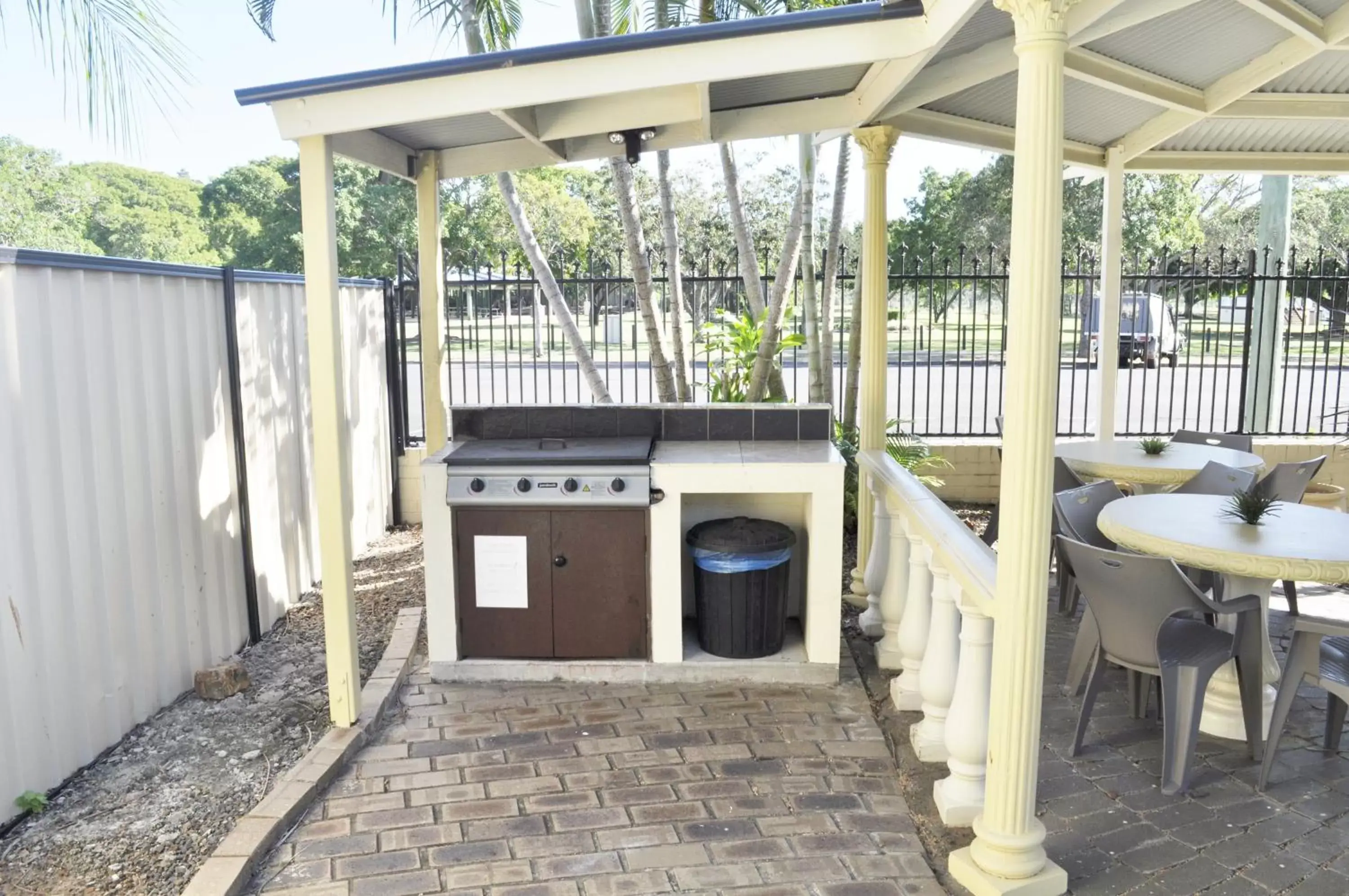 BBQ Facilities in Alexandra Park Motor Inn