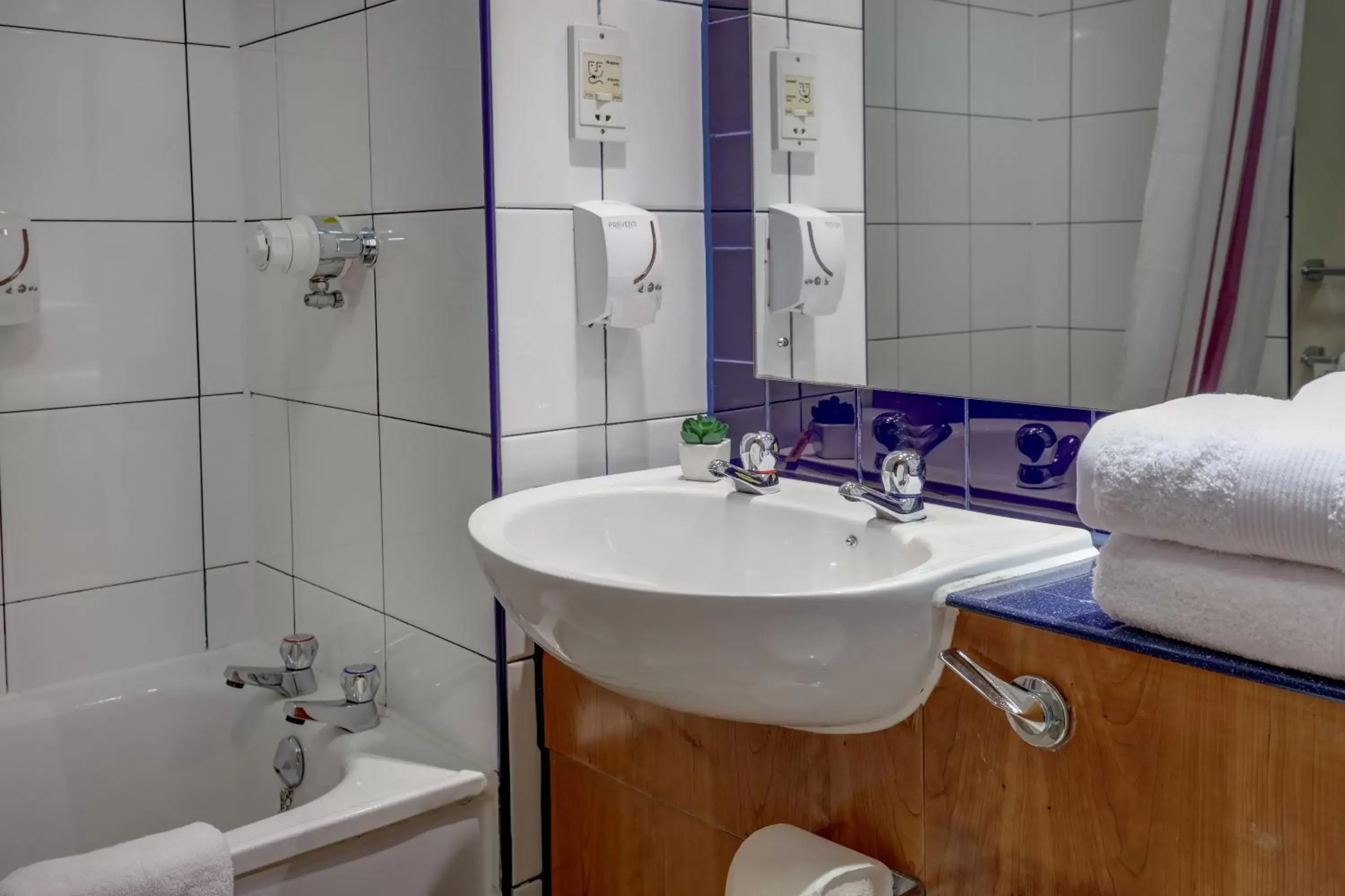 Bathroom in Plaza Chorley; Sure Hotel Collection by Best Western